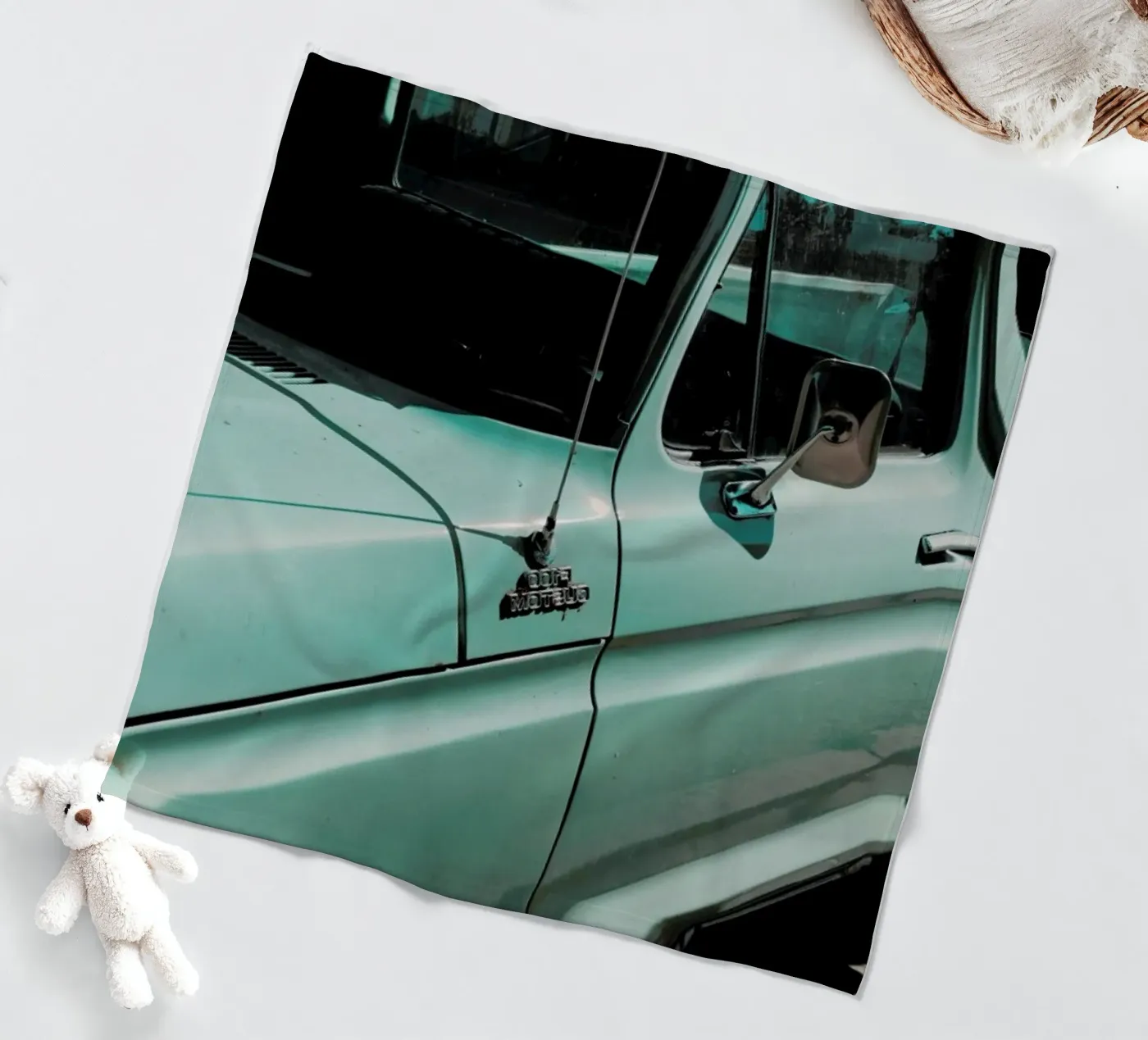 F100 Custom Fleecedecke von Sebastian Hilgetag