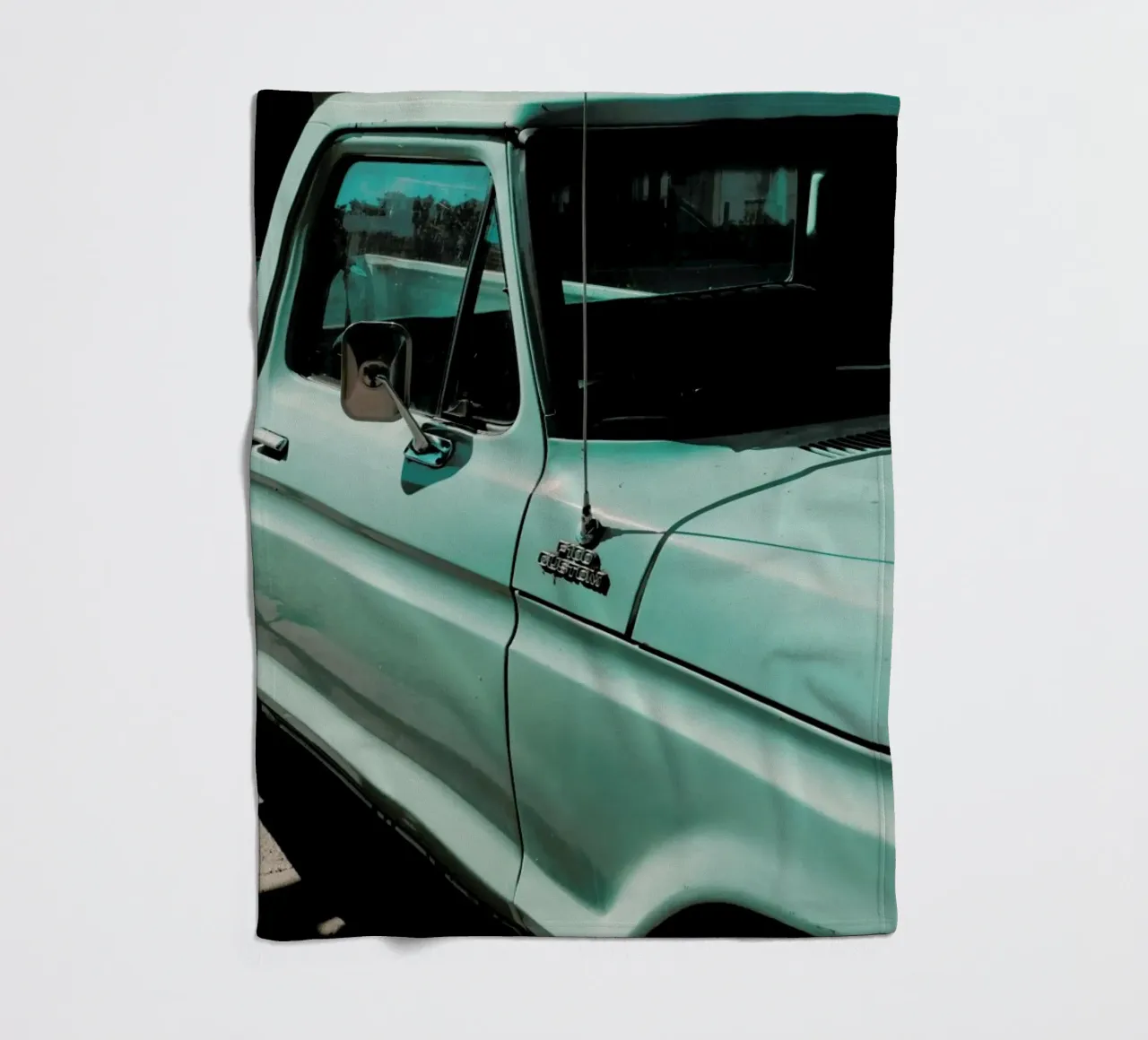 F100 Custom coperta in pile da Sebastian Hilgetag