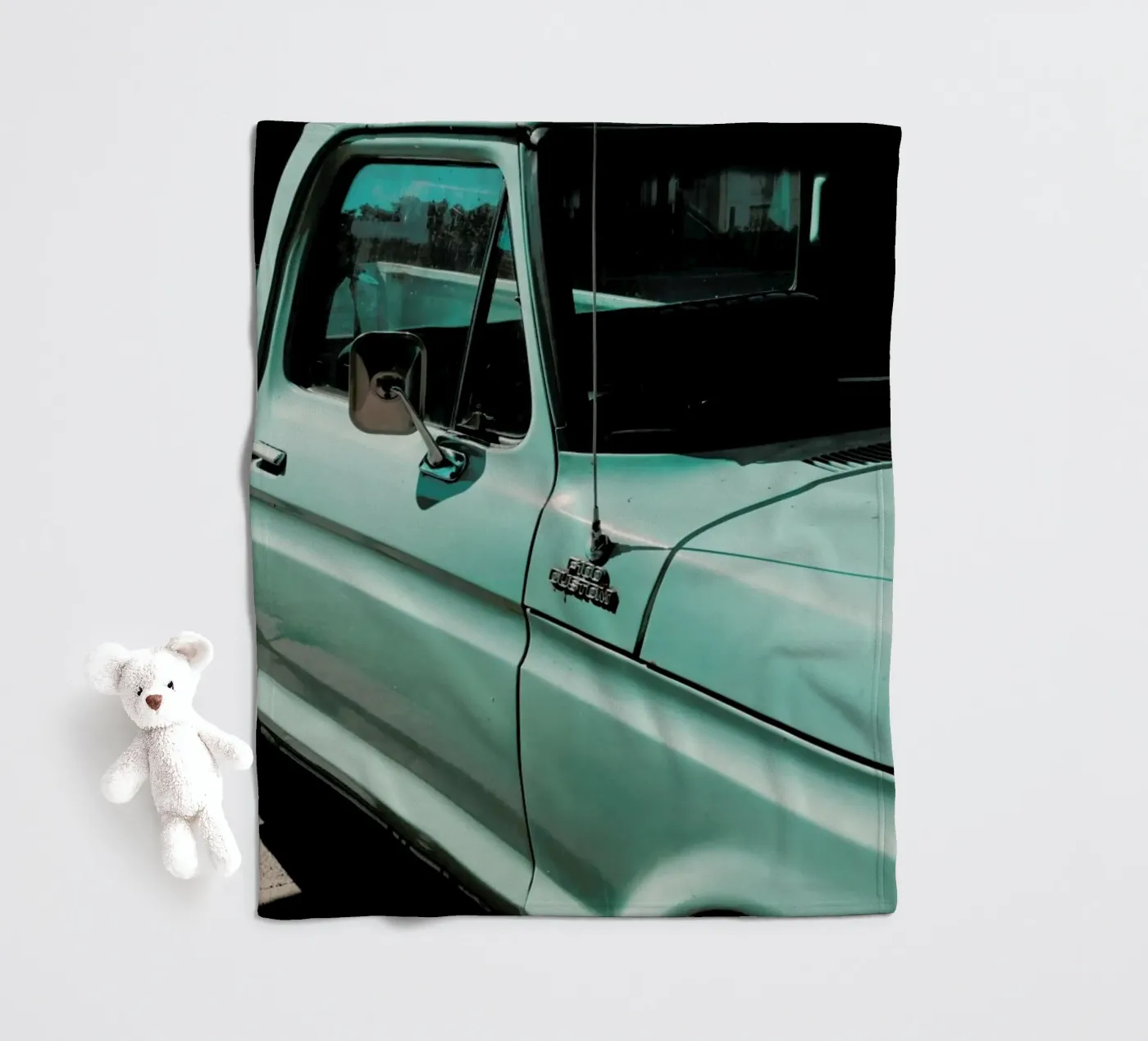 F100 Custom Fleecedecke von Sebastian Hilgetag