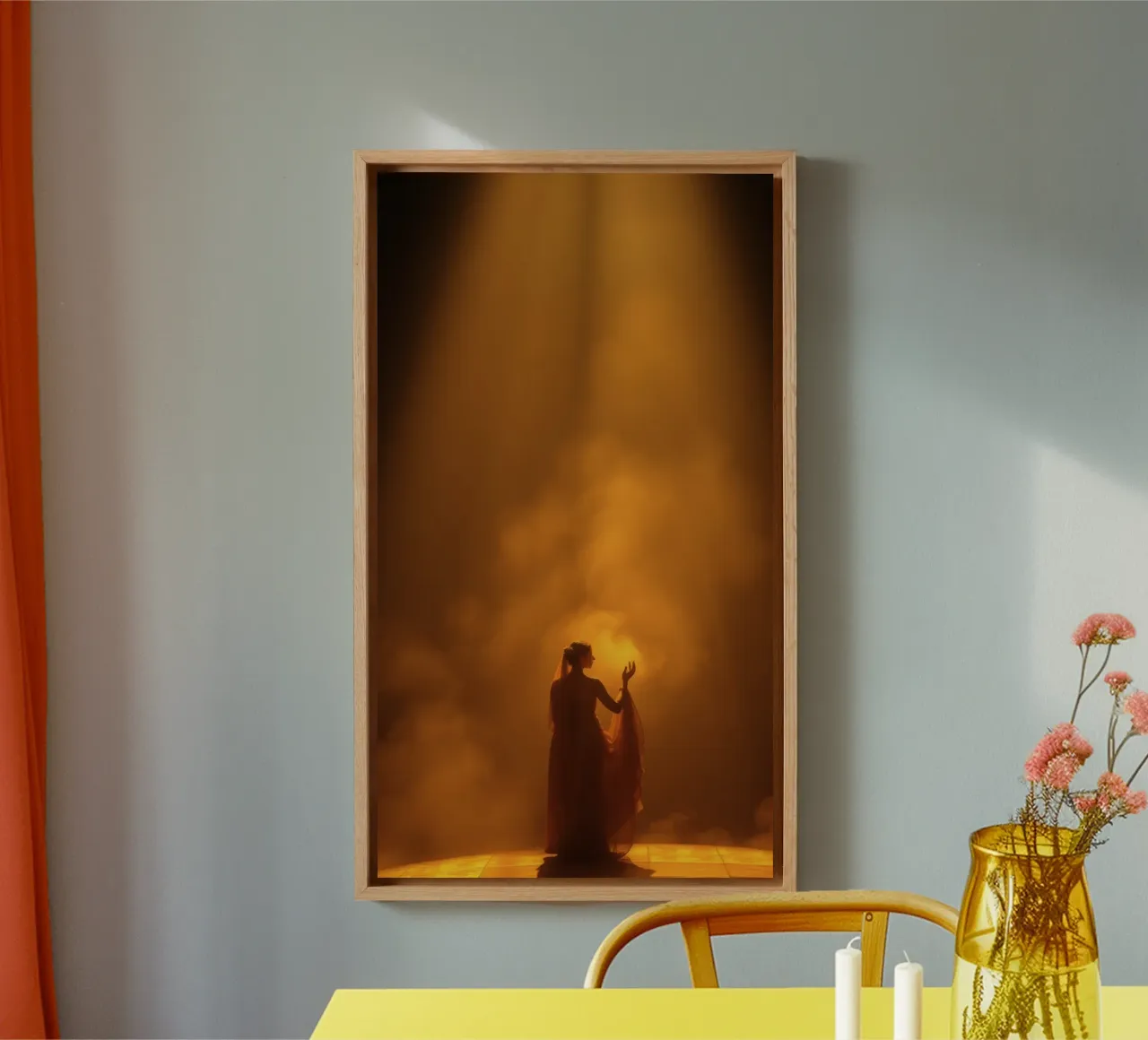 Elegante silhouette circondata da luce calda e foschia tela con Cornice a cassetta da DesignDoodle