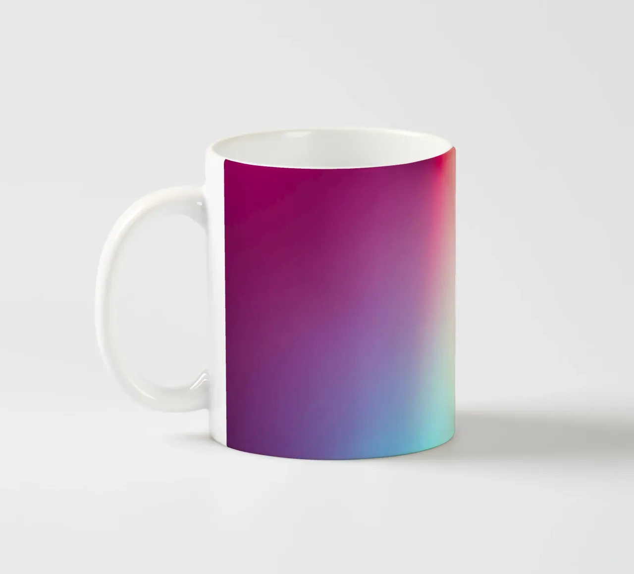 Vibrante display luminoso astratto con gradienti colorati tazza in ceramica da DesignDoodle
