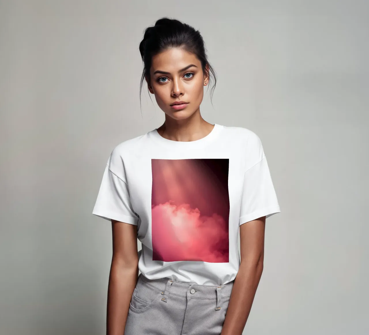 Sfondo astratto rosa tenue con fasci di luce colorati t-shirt da DesignDoodle