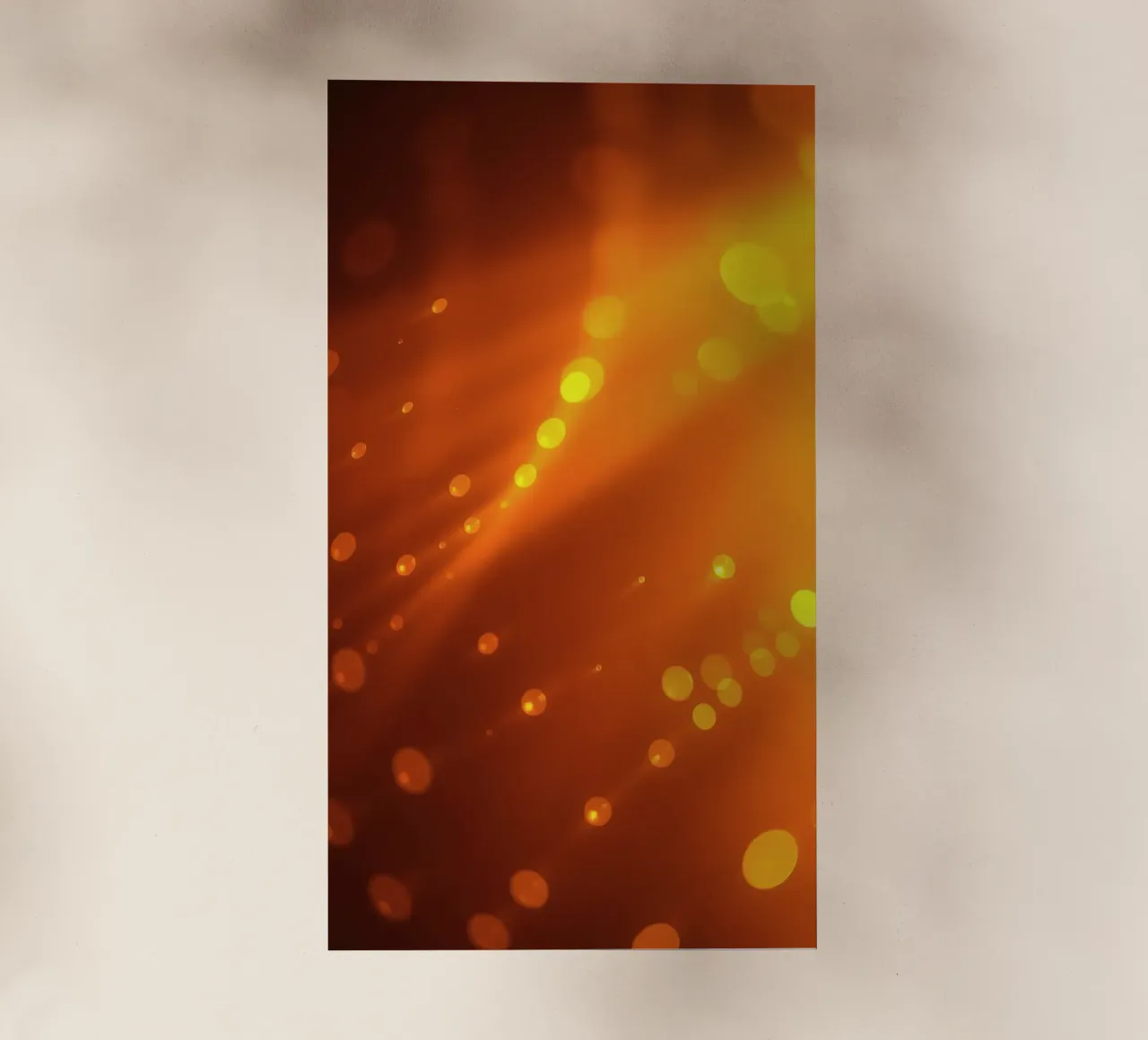 raggi di luce arancione incandescente ed effetti bokeh pellicola backlit da DesignDoodle