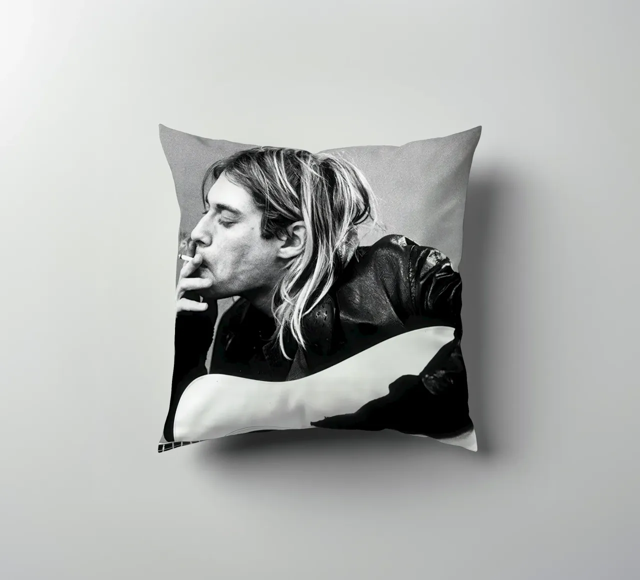 Kurt Cobain Classico B&N cuscino da Beth Pop Culture