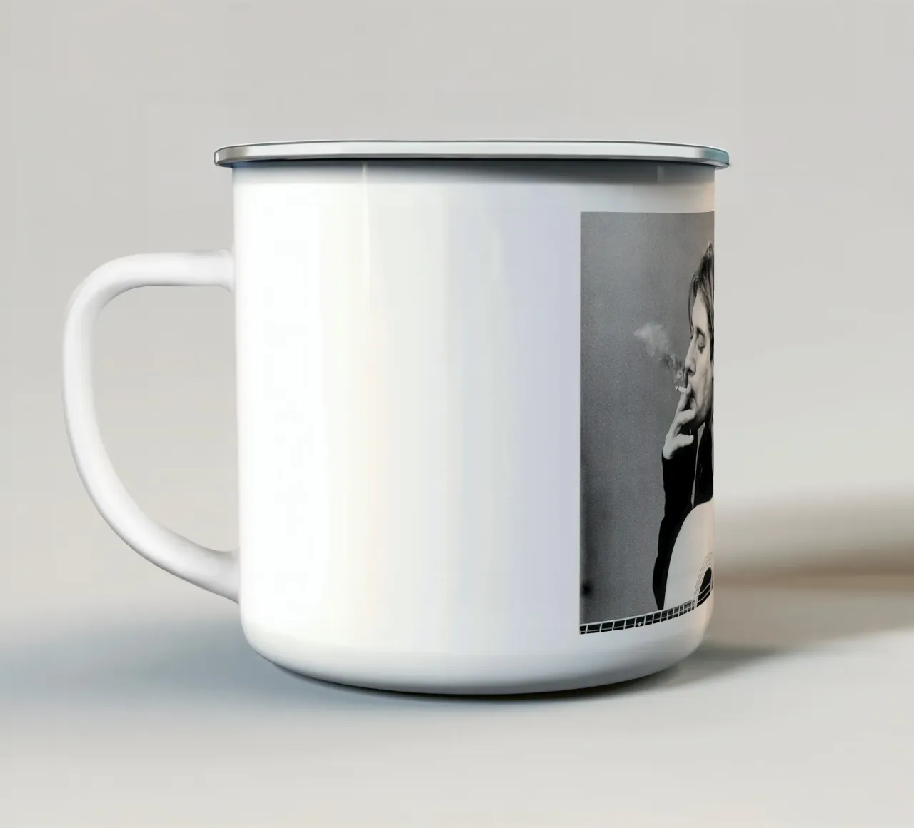 Kurt Cobain Classico B&N tazza in smalto da Beth Pop Culture