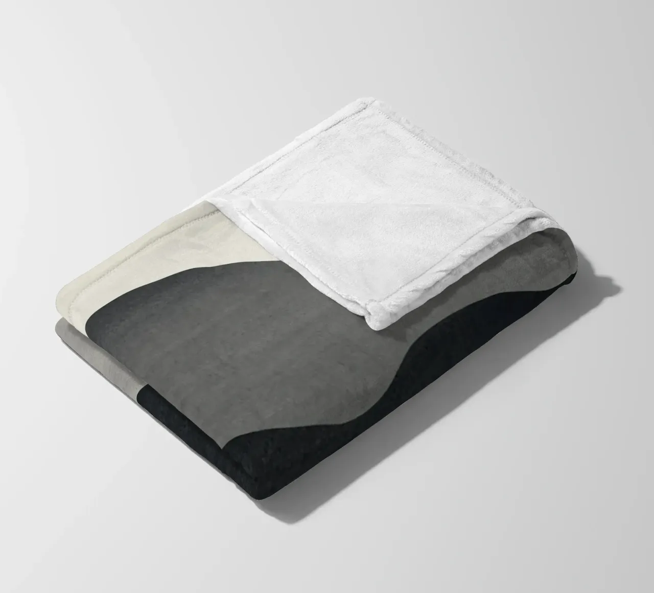 Cascina monocromatica coperta in pile da Little Dean