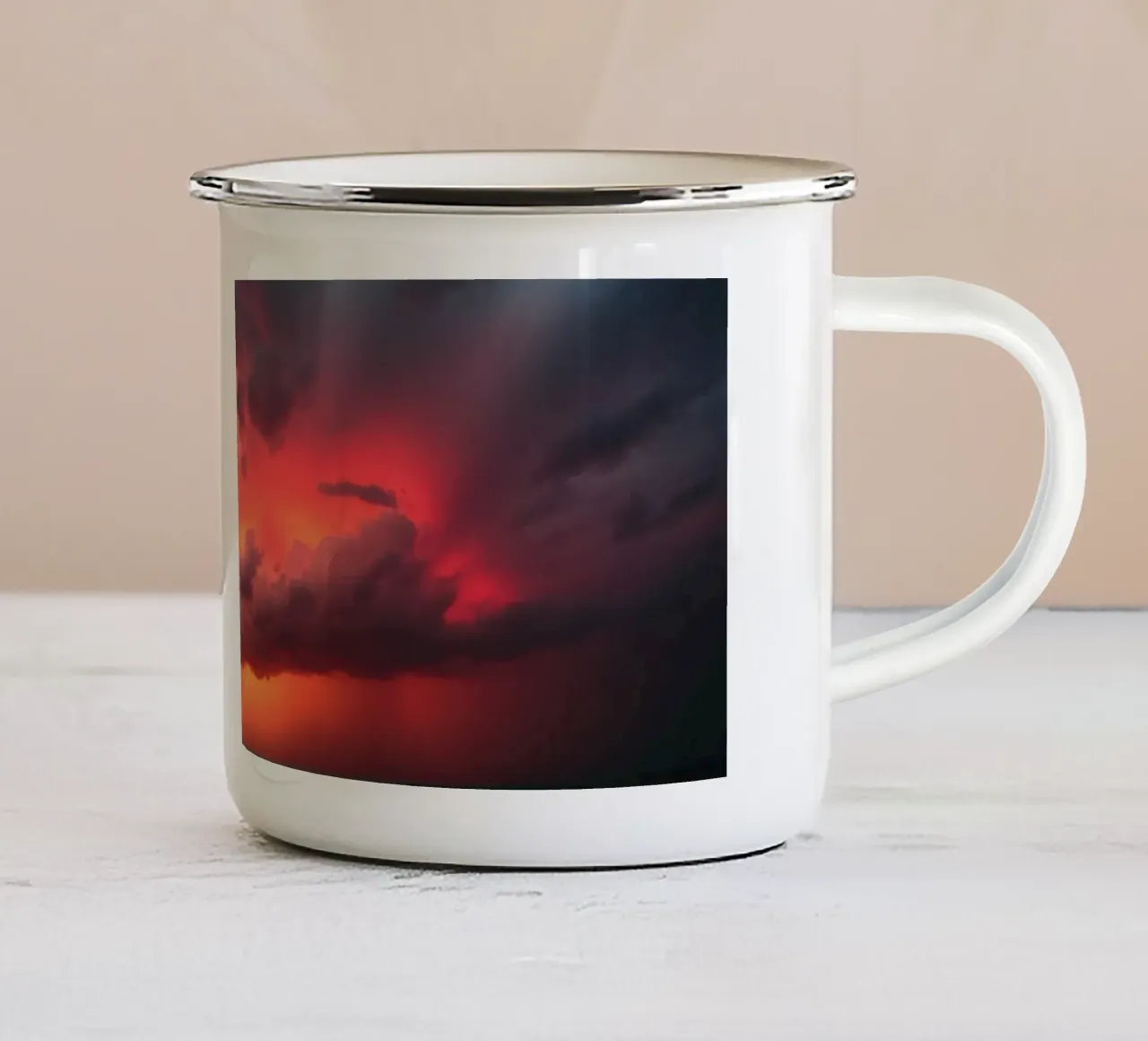Een achtergrond met lucht met complementaire kleuren emaille mok van DesignDoodle