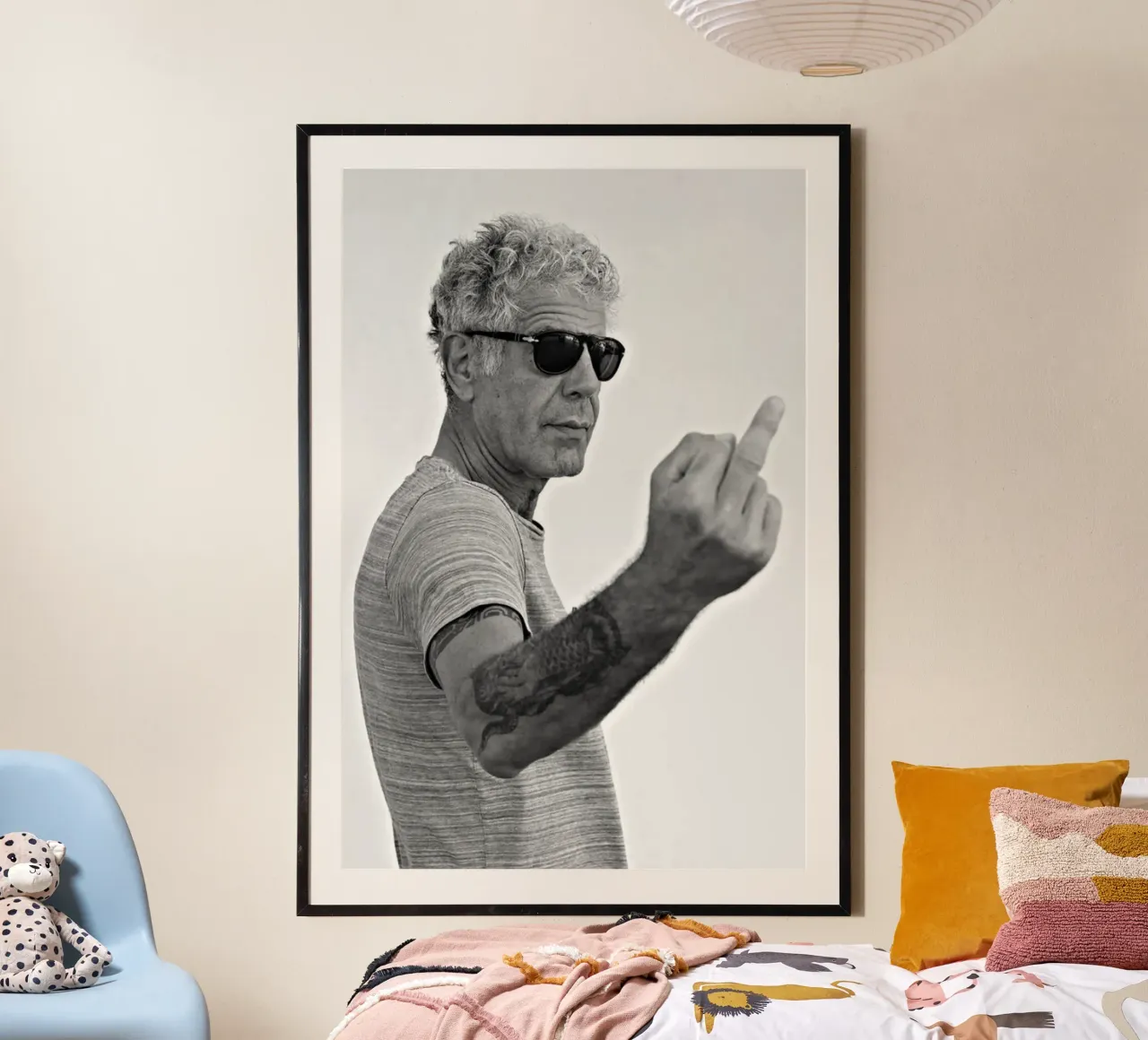 Dito medio Bourdain poster da Beth Pop Culture