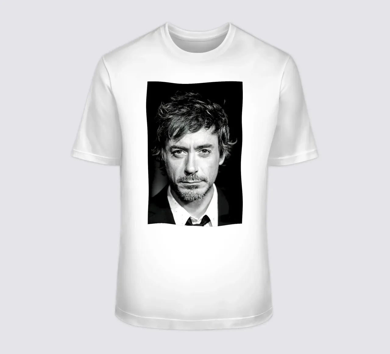 Robert Downey Jr Ritratto B&N t-shirt da Beth Pop Culture