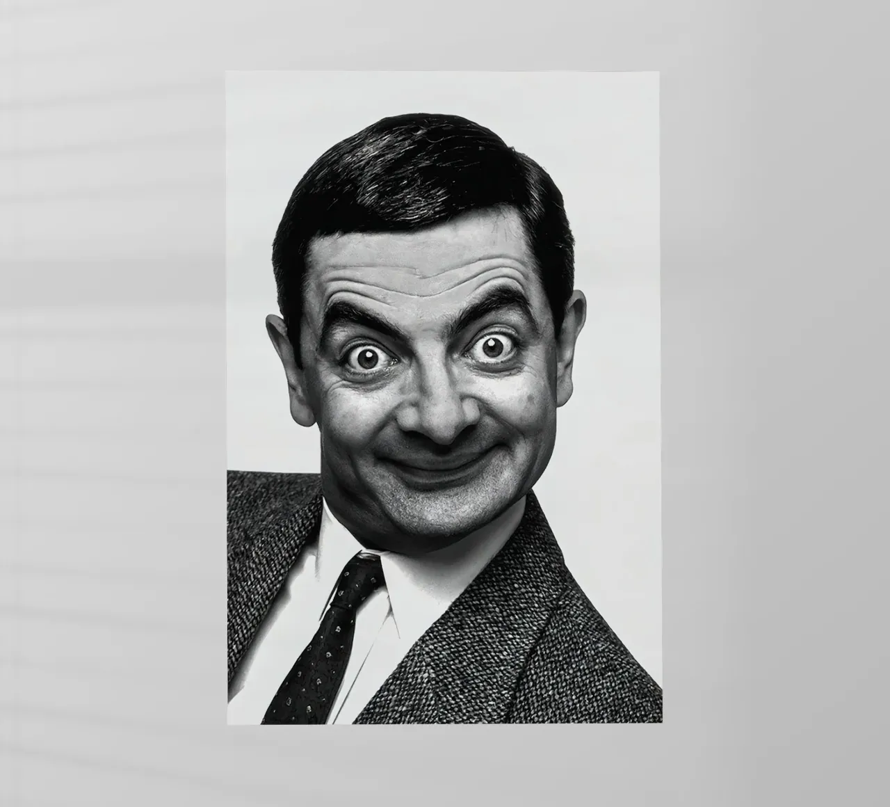 Sorriso iconico di Rowan Atkinson Mr. Bean pellicola backlit da Beth Pop Culture