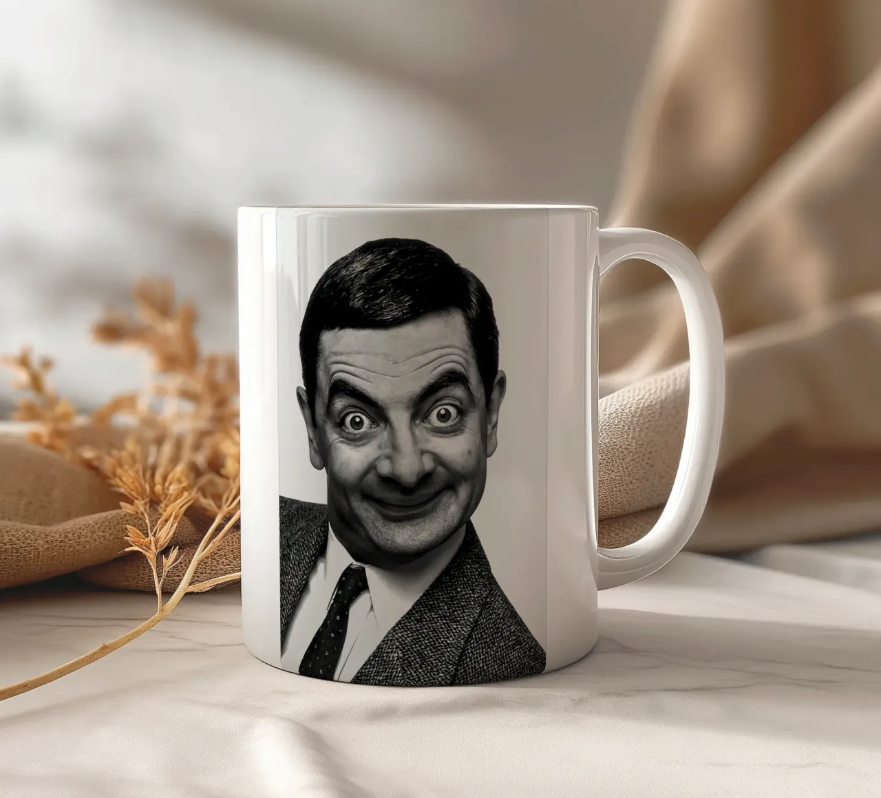 Rowan Atkinson Mr. Bean Sourire iconique mug en céramique de Beth Pop Culture
