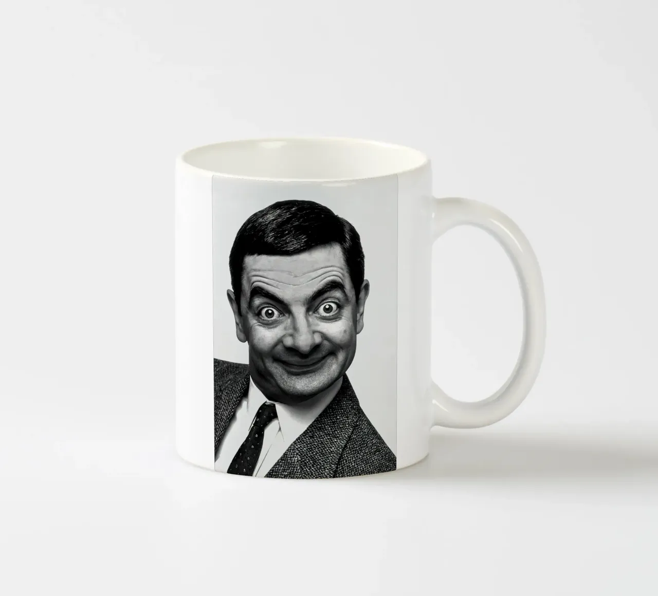 Sorriso iconico di Rowan Atkinson Mr. Bean tazza in ceramica da Beth Pop Culture