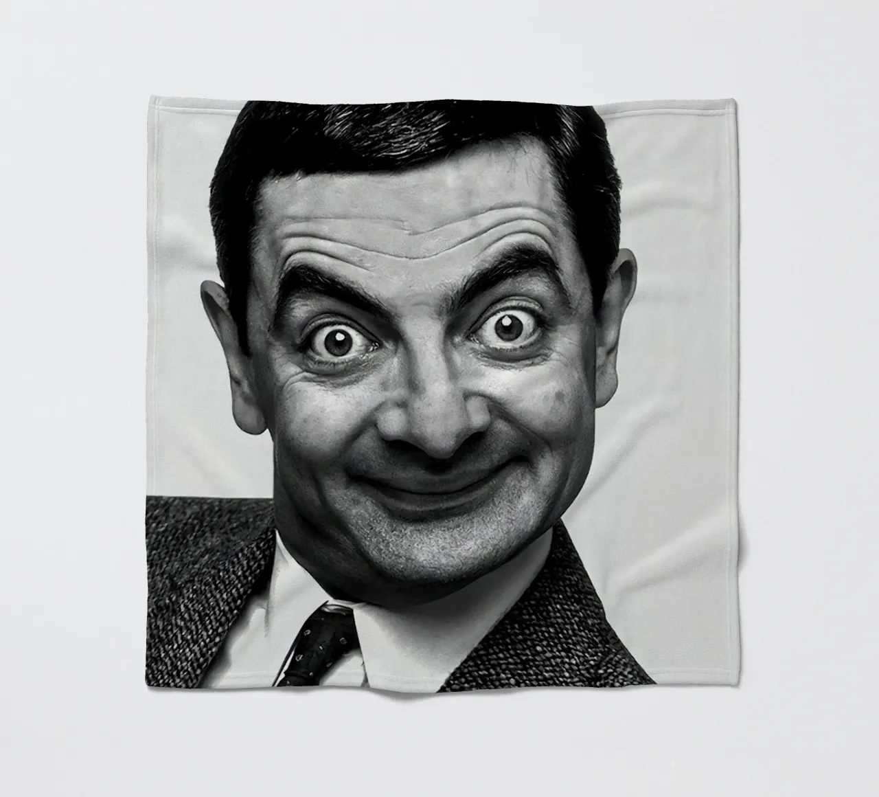 Sorriso iconico di Rowan Atkinson Mr. Bean coperta in pile da Beth Pop Culture