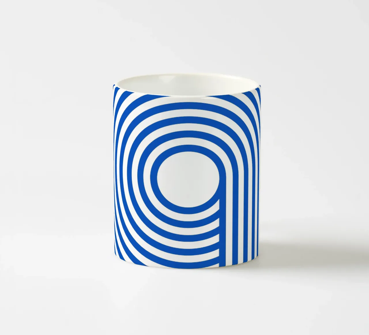 A ! Bleu tazza in ceramica da TCHAK ART