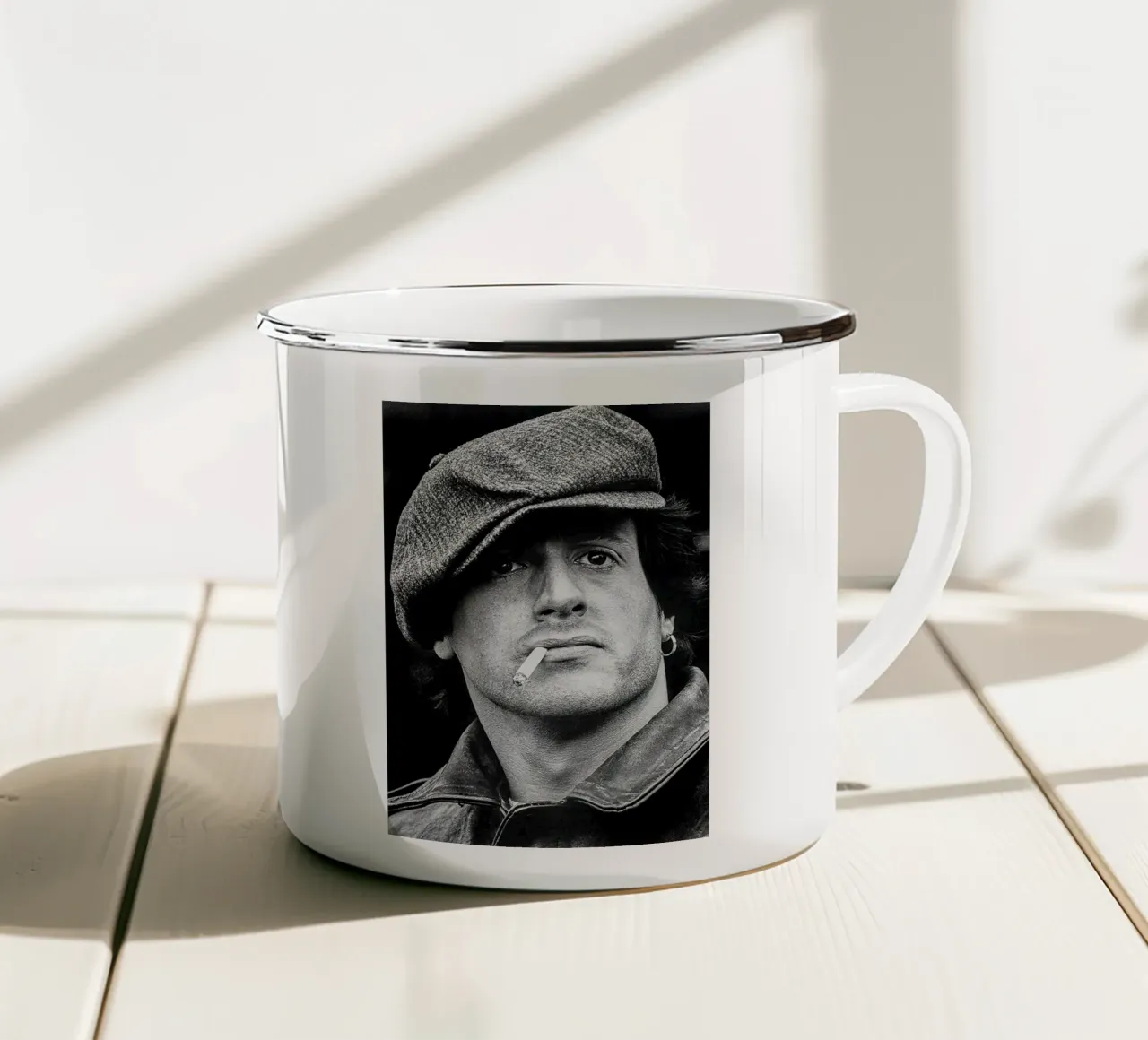 Ritratto d'epoca di Sylvester Stallone tazza in smalto da Beth Pop Culture