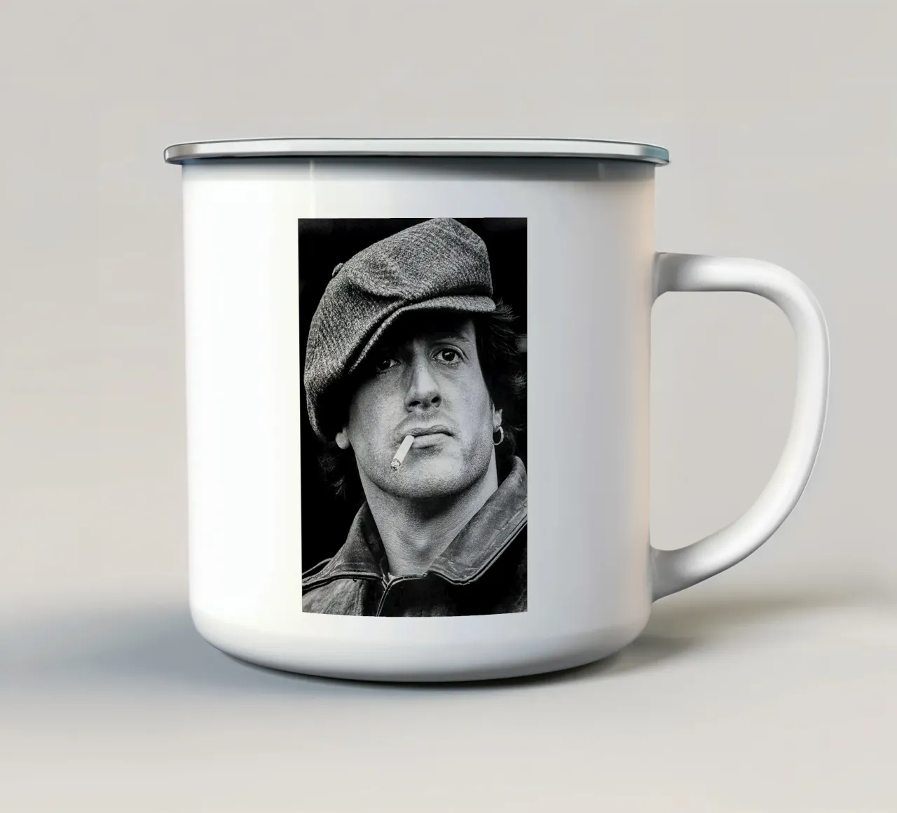 Ritratto d'epoca di Sylvester Stallone tazza in smalto da Beth Pop Culture
