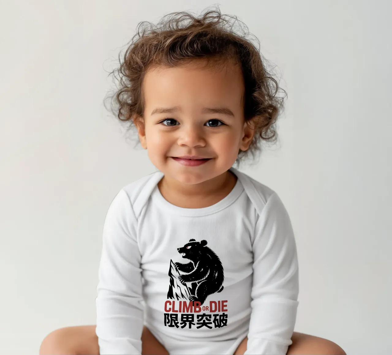 Orso arrampicatore giapponese di design - Limit Break Kanji Mountain A body neonato maniche lunghe da GameDay Studio