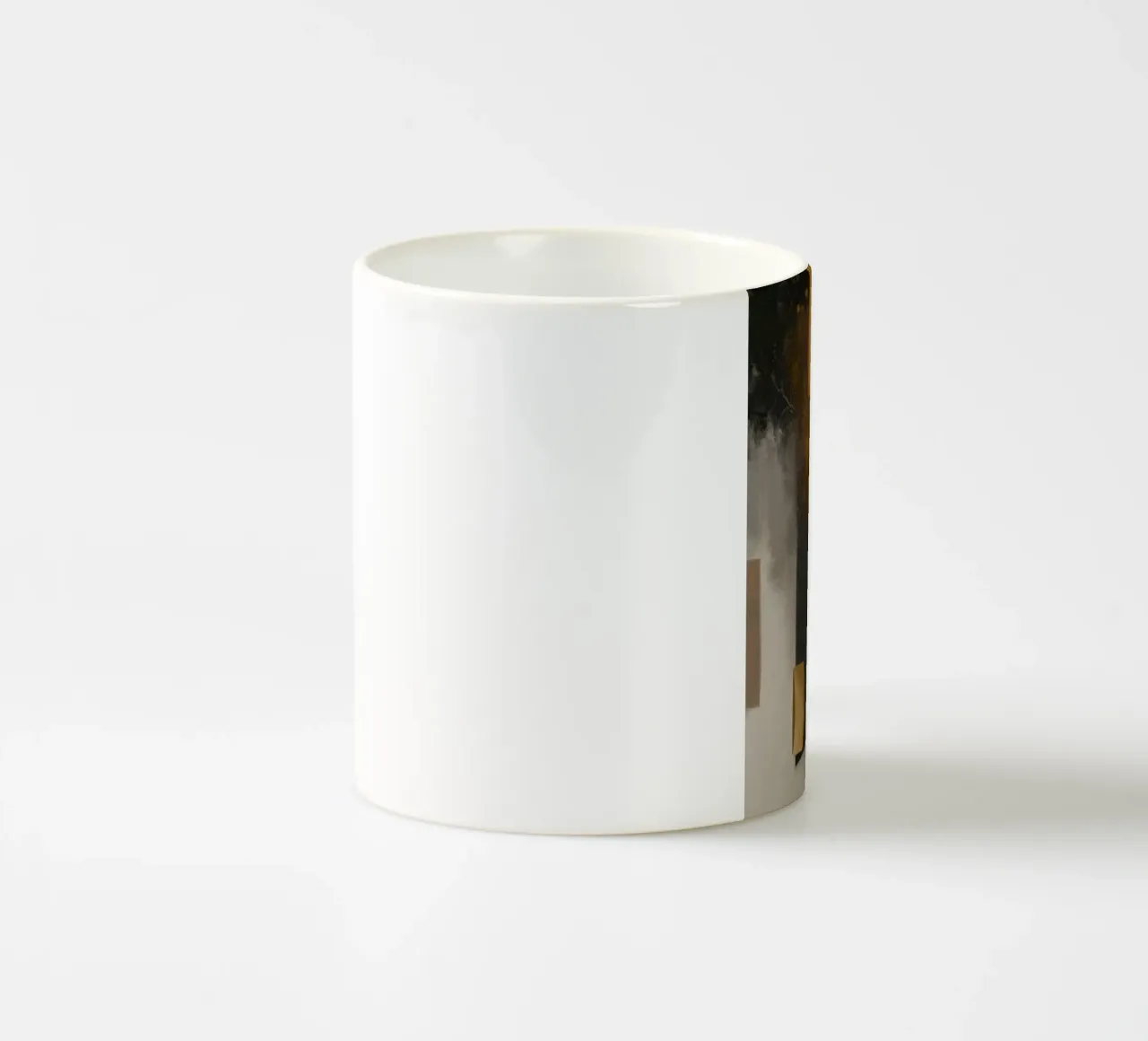 Forma di bronzo Silenzio tazza in ceramica da Monarch Arc
