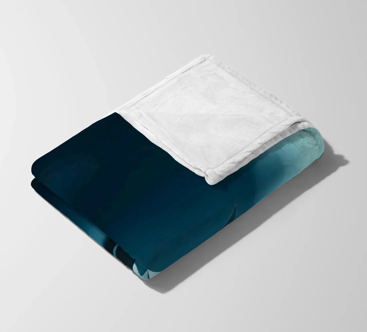 Piccola barca di carta che scivola sull'acqua calma in una stanza poco illuminata coperta in pile da DesignDoodle
