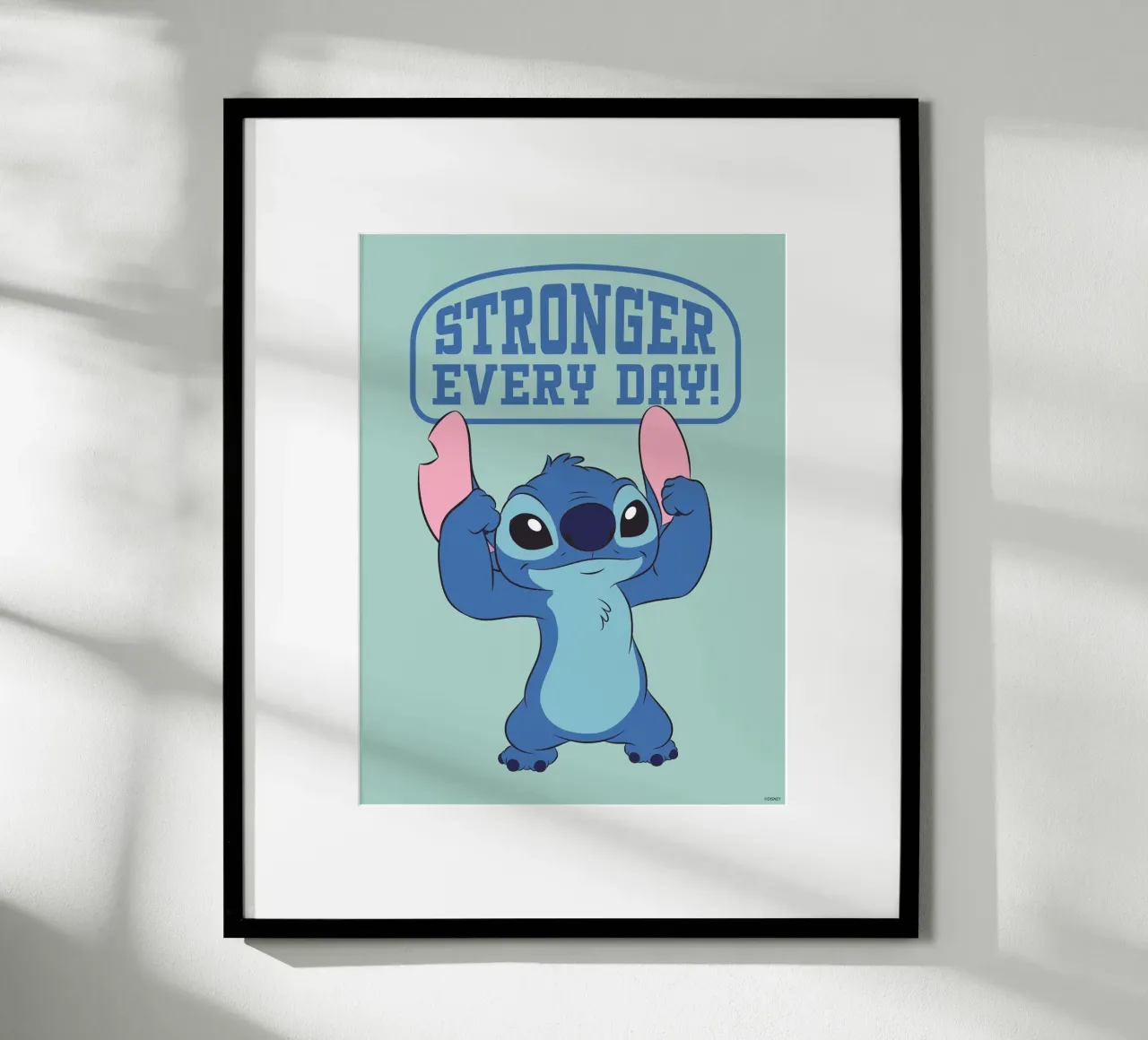 Stitch - Stronger every day! Poster mit Aluminium Rahmen von Stitch