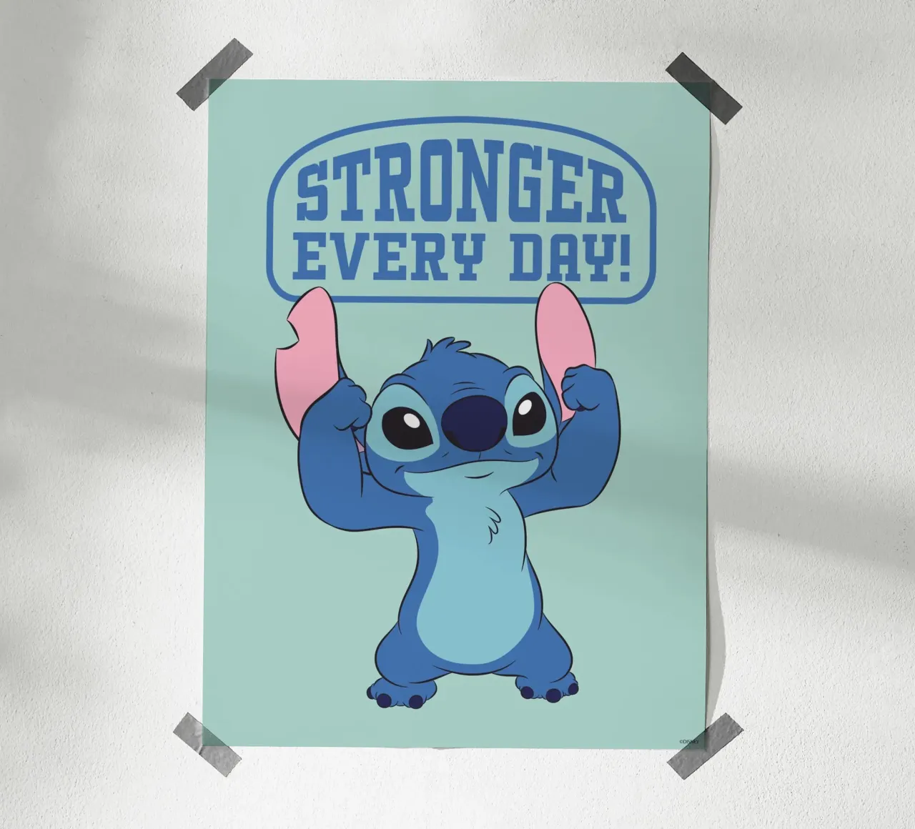 Stitch - Stronger every day! Poster mit Aluminium Rahmen von Stitch