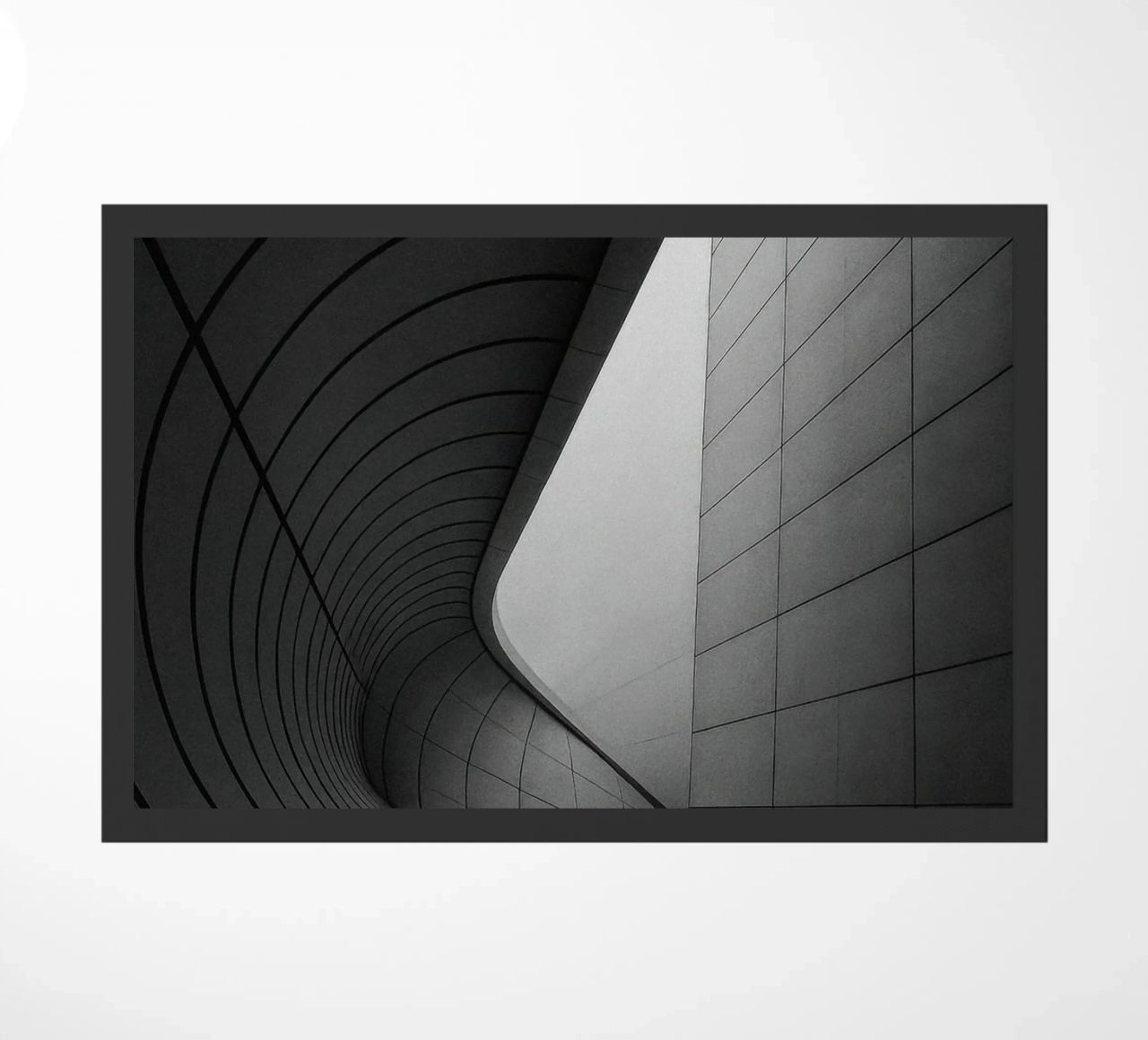 Curve ipnotiche a Tokyo - Ode all'architettura futuristica zerbino da Black & White
