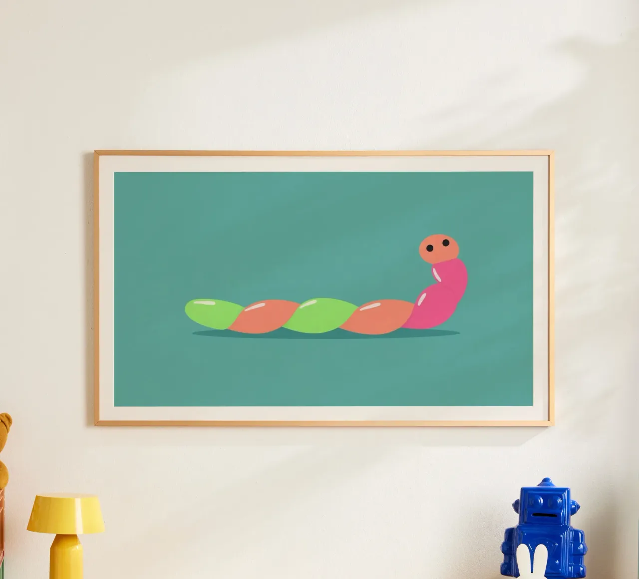 Ver de terre coloré en dessin animé se déplaçant sur un fond bleu poster de DesignDoodle