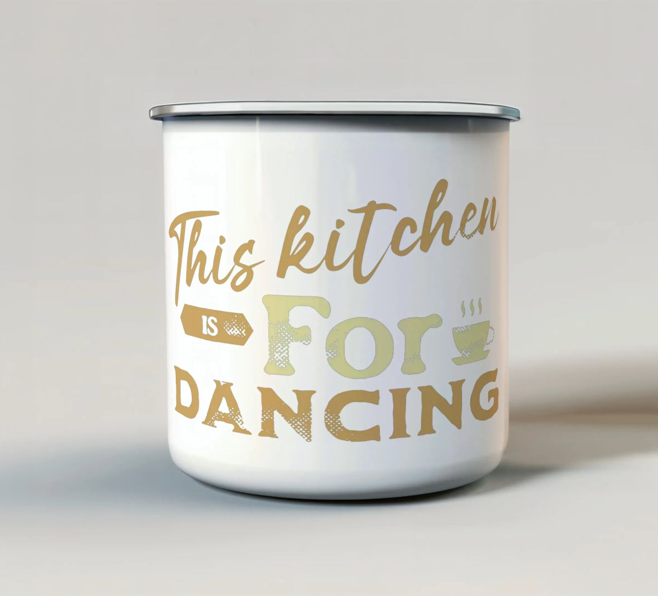 Questa cucina è per ballare tazza in smalto da Gunawan Rb