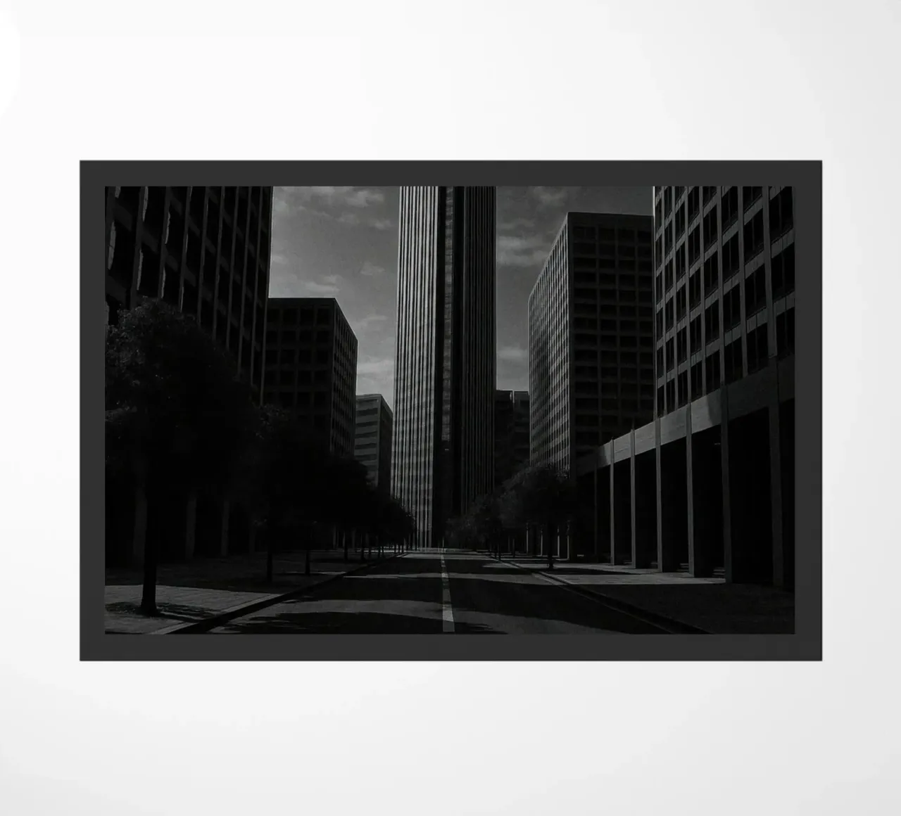 Francoforte - La verticalità del silenzio zerbino da Black & White