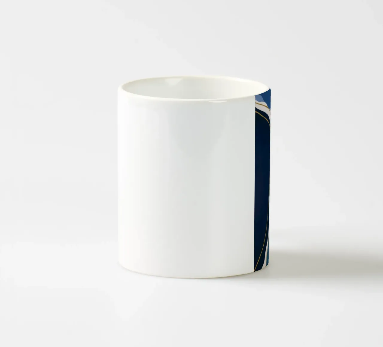 Echo Line Fold Keramik Tasse von Monarch Arc