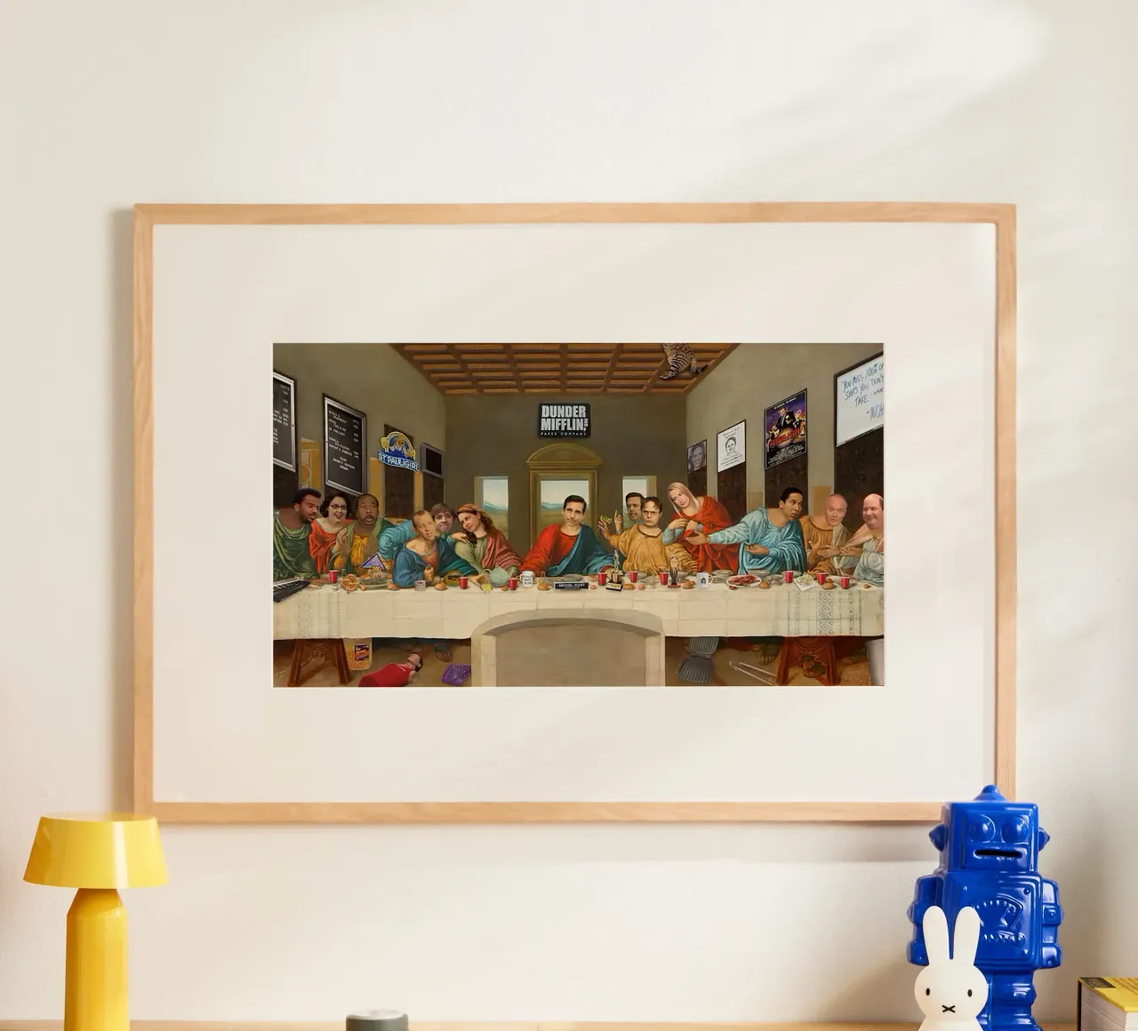 The Last Supper in the Office poster con marco de madera de Attaboy Dsgn