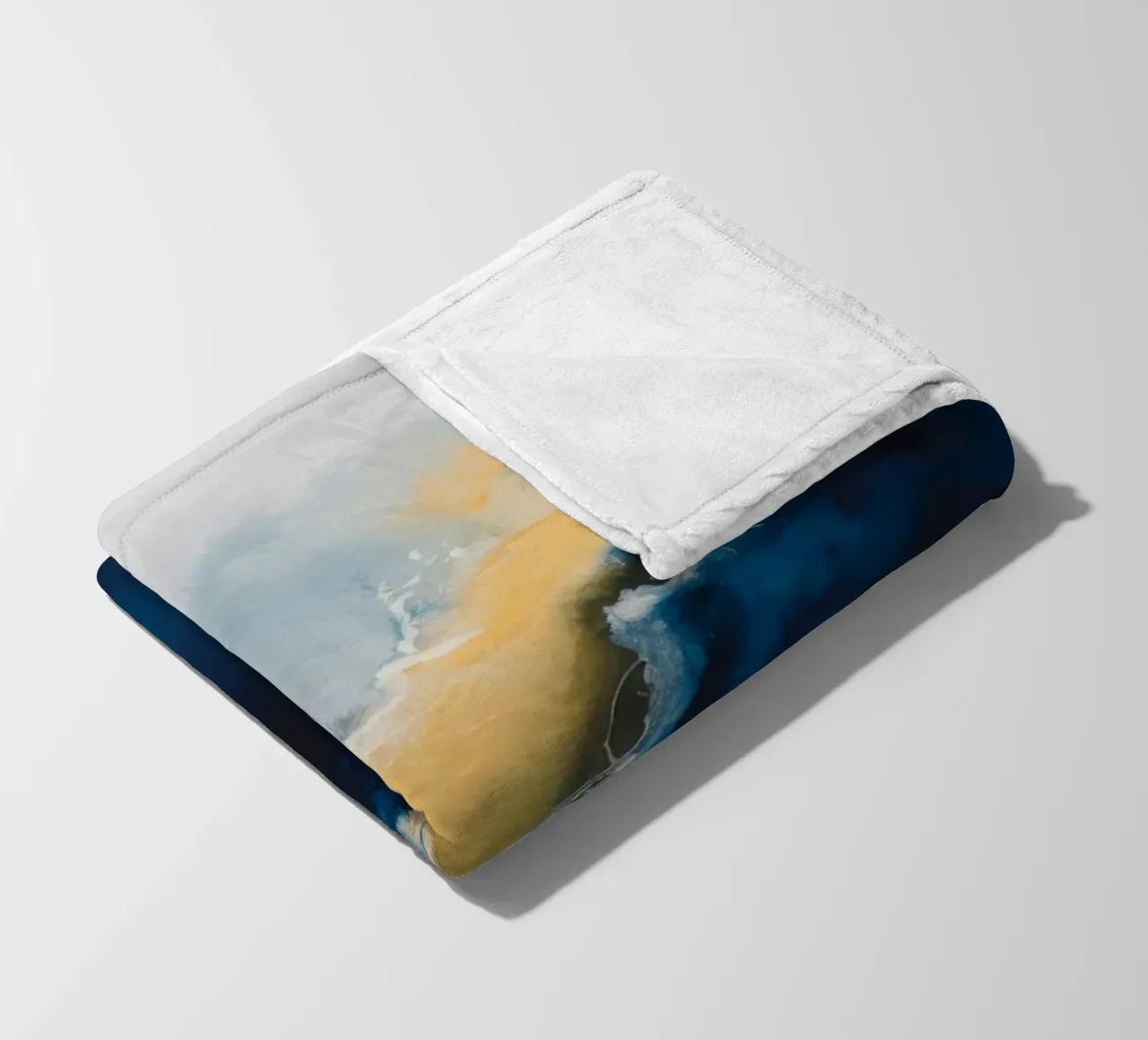 Eco dell'eredità imperiale coperta in pile da Monarch Arc