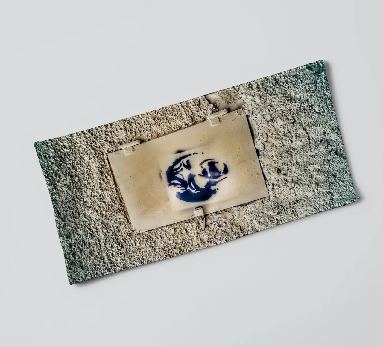 Gridare asciugamano da bagno da Bitburg Studio