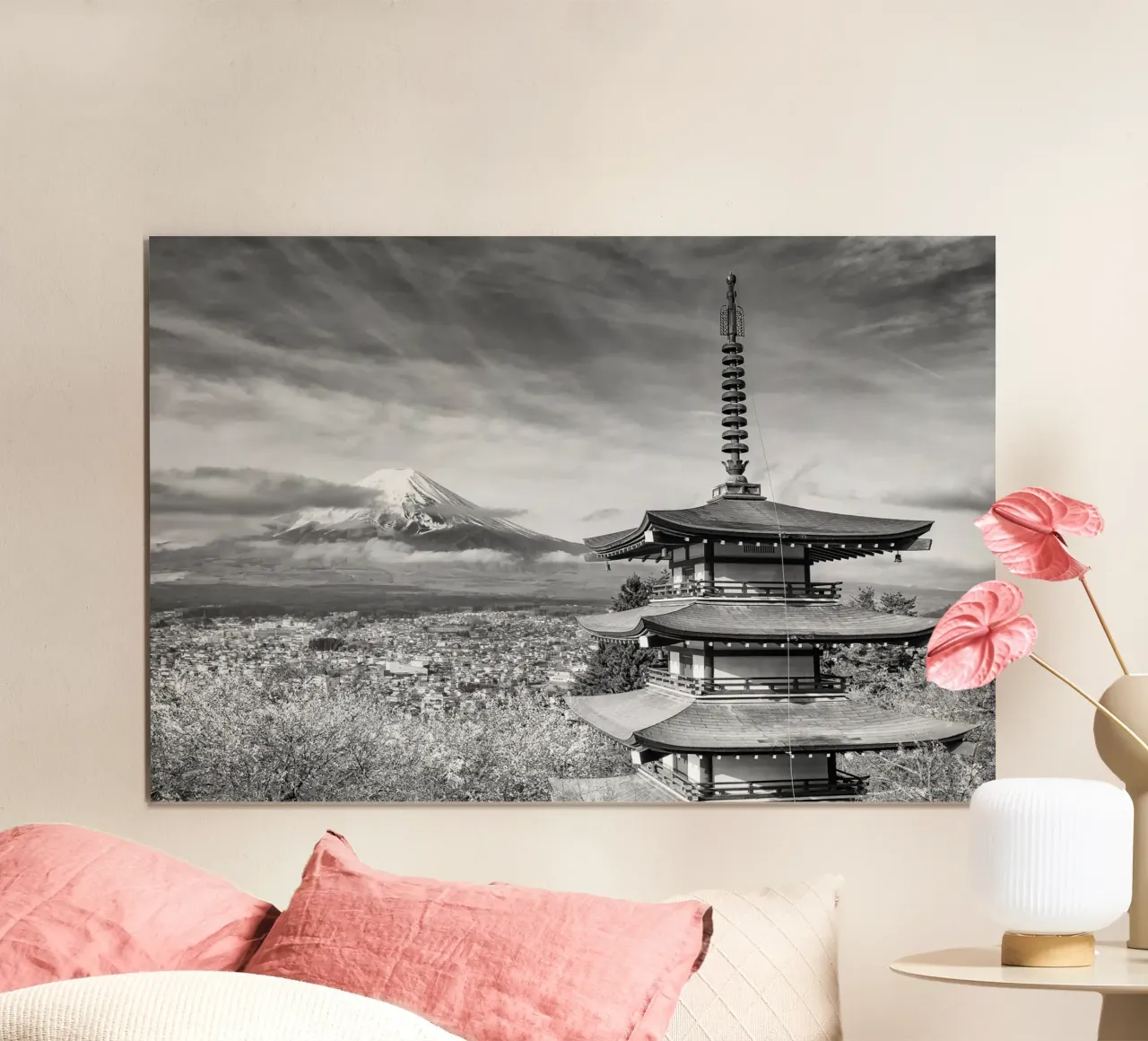 Vista del Monte Fuji con la Pagoda Chureito durante la stagione dei ciliegi in fiore poster con telaio in legno da Melanie Viola