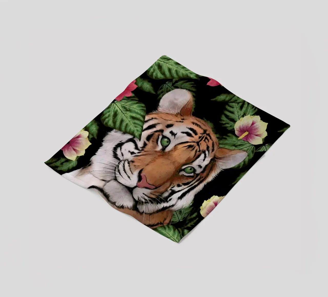 Serene Tiger coperta in pile da Laura Graves