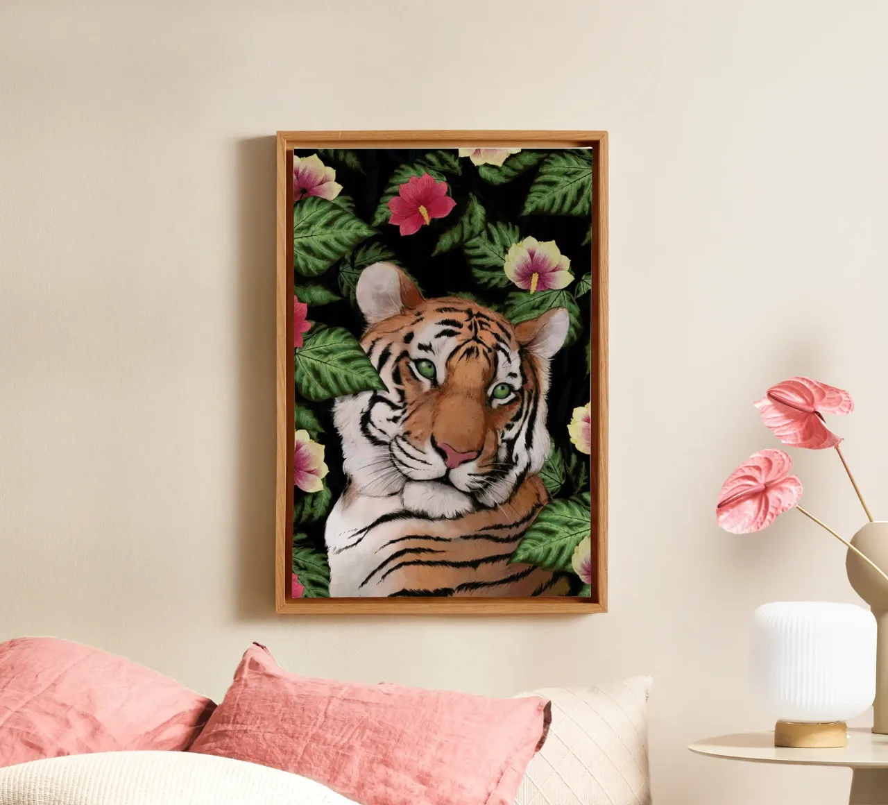 Serene Tiger tela con Cornice a cassetta da Laura Graves