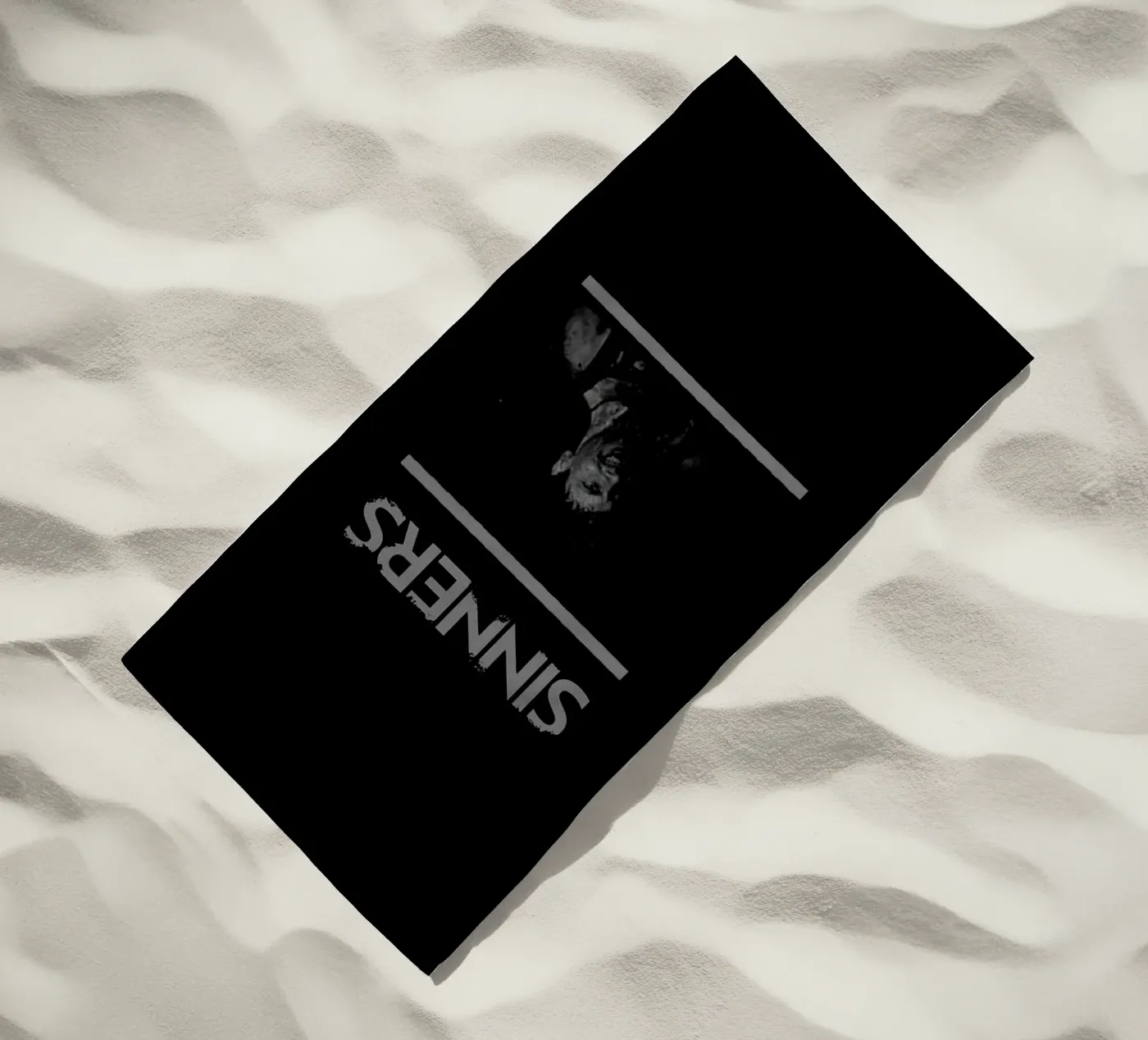 Sinners Devil Strandtuch von Junkie Movie 2