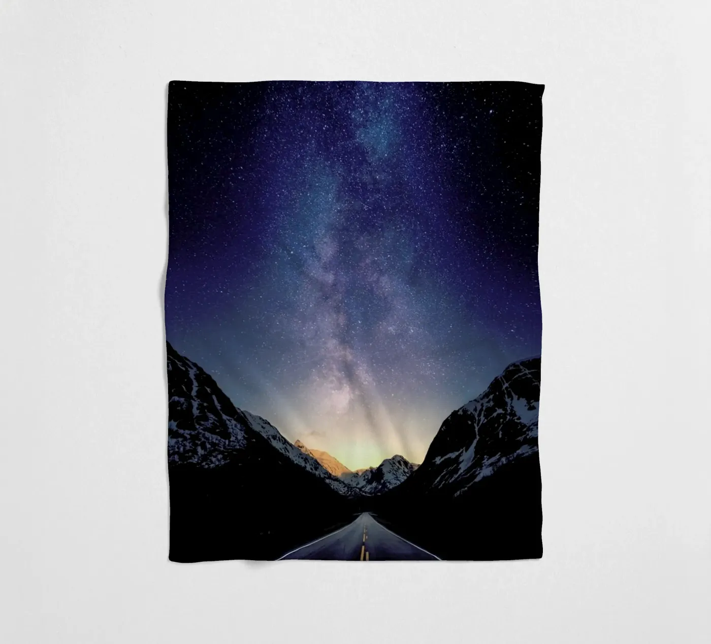 Vanishing Point Fleecedecke von EyeEm Mobile GmbH