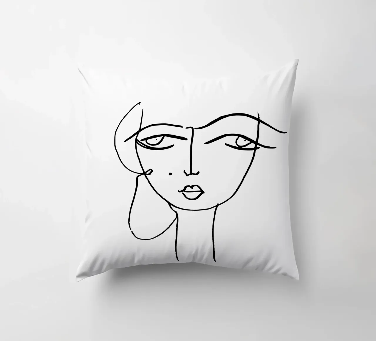 Outline of Her cuscino da typostudio