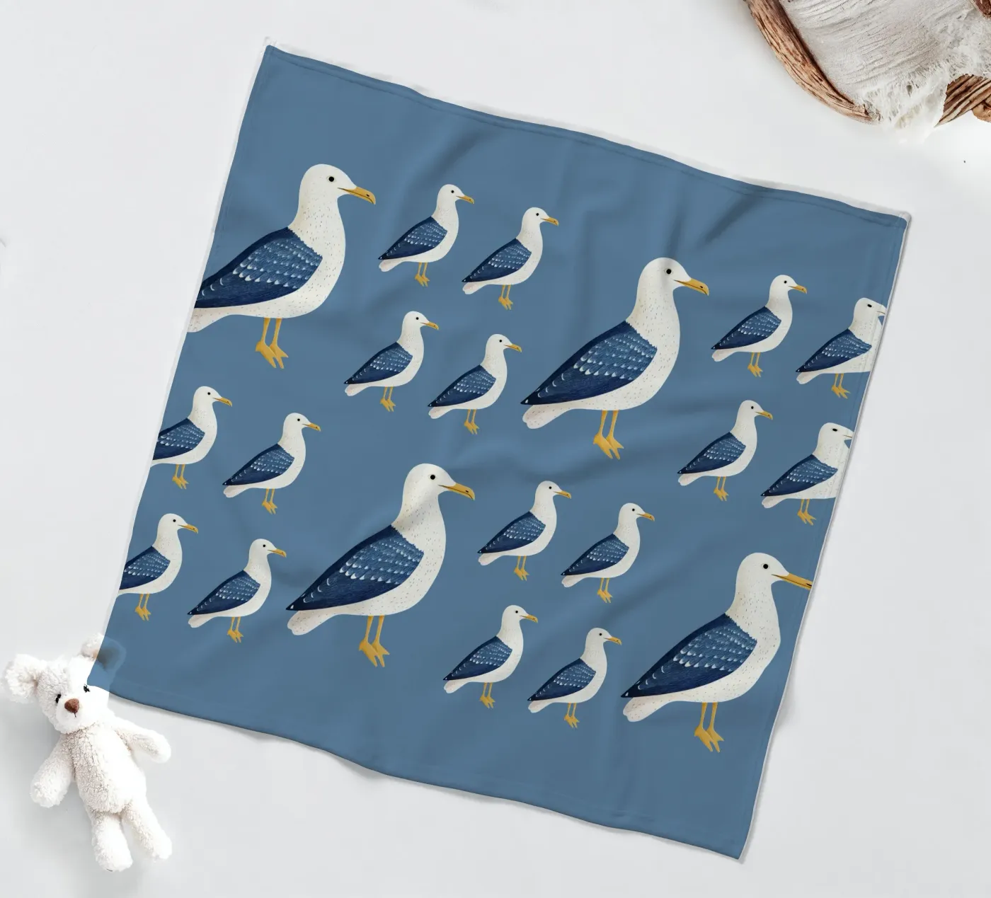 Möwe Fleecedecke von Curious Canvas