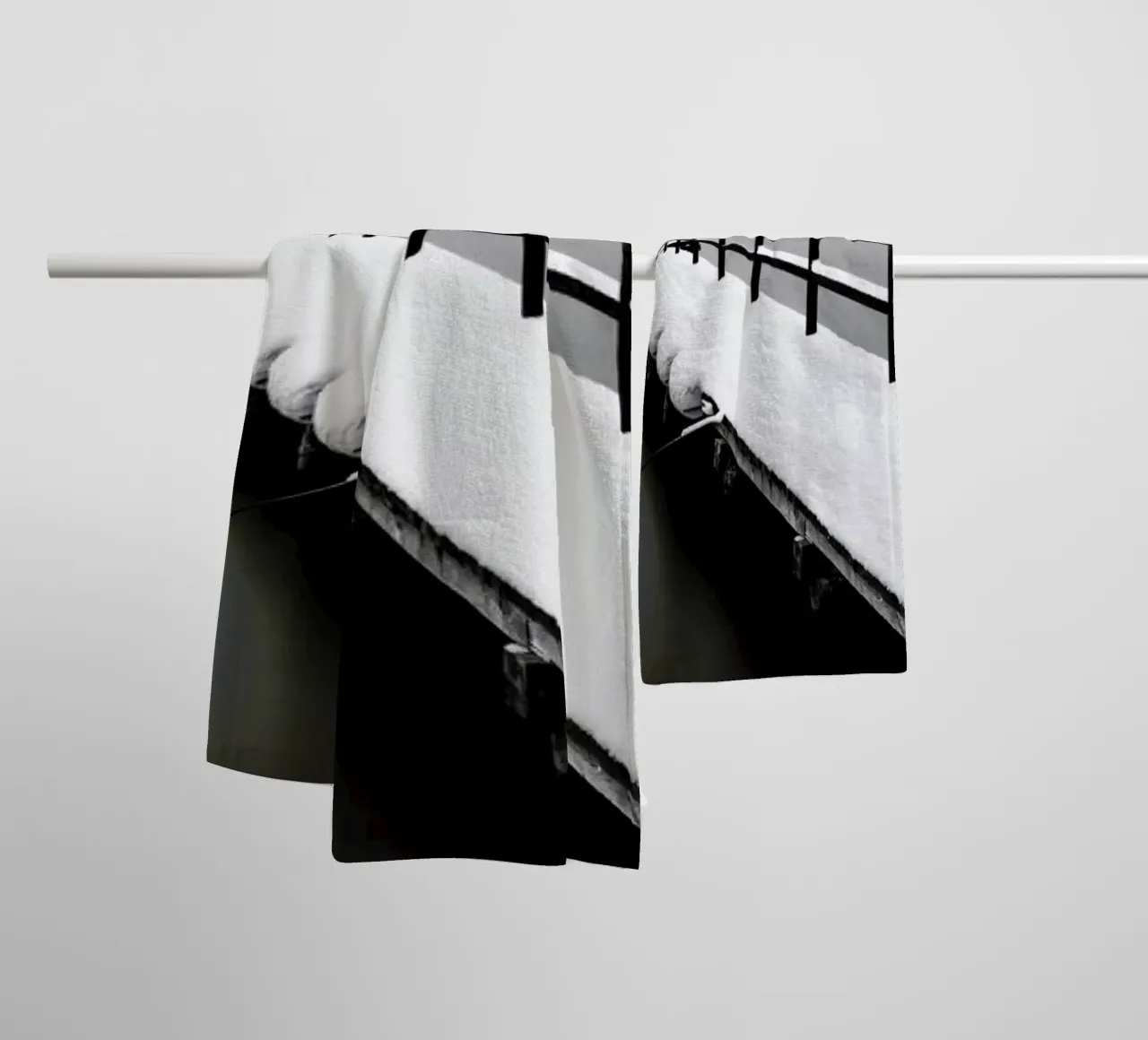 From Confident Visions | Scharmützelsee 2021 asciugamano da bagno da Håggard Photography | Ronny Behnert