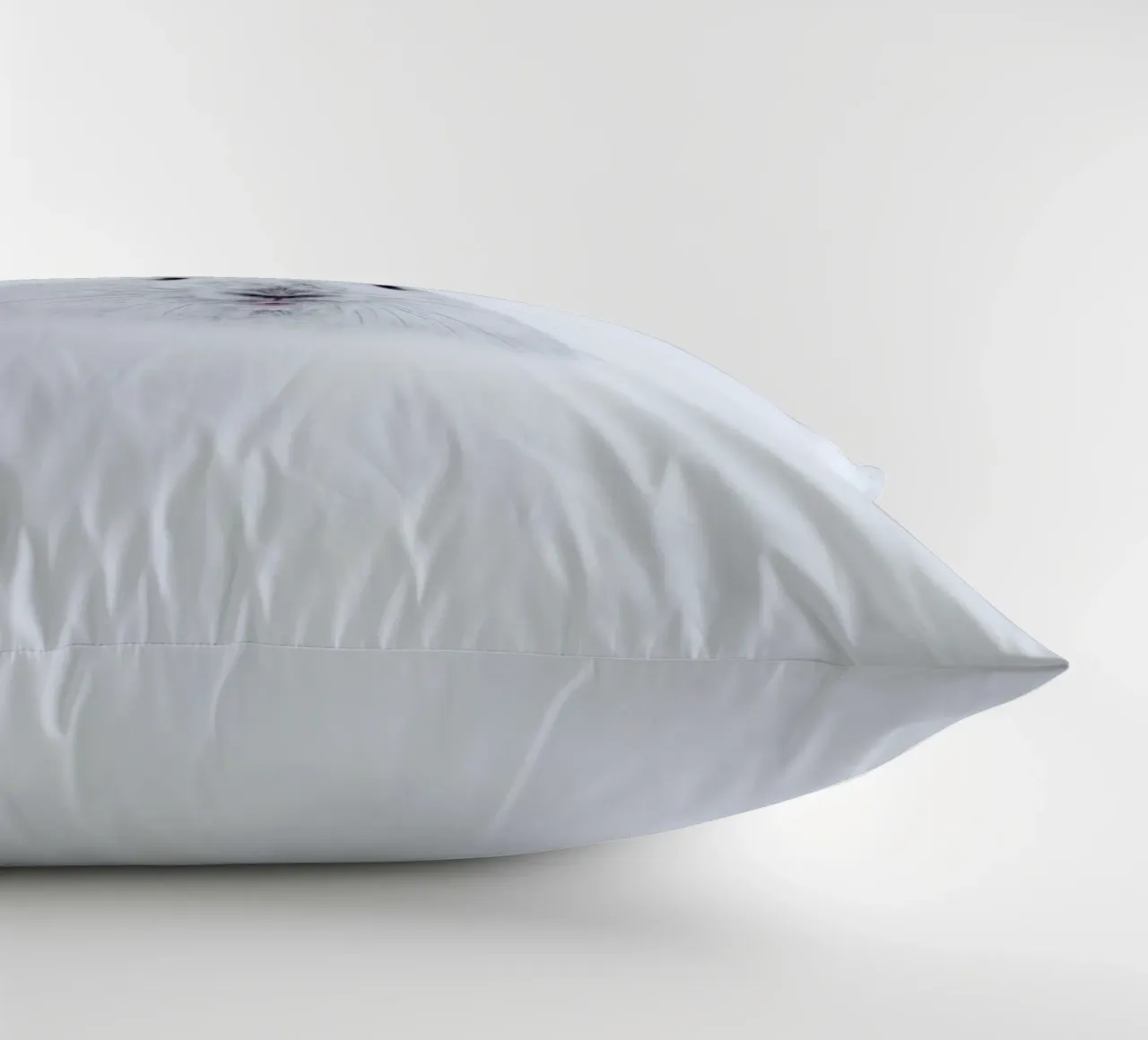 Rabbit in the Snow cuscino da EyeEm Mobile GmbH