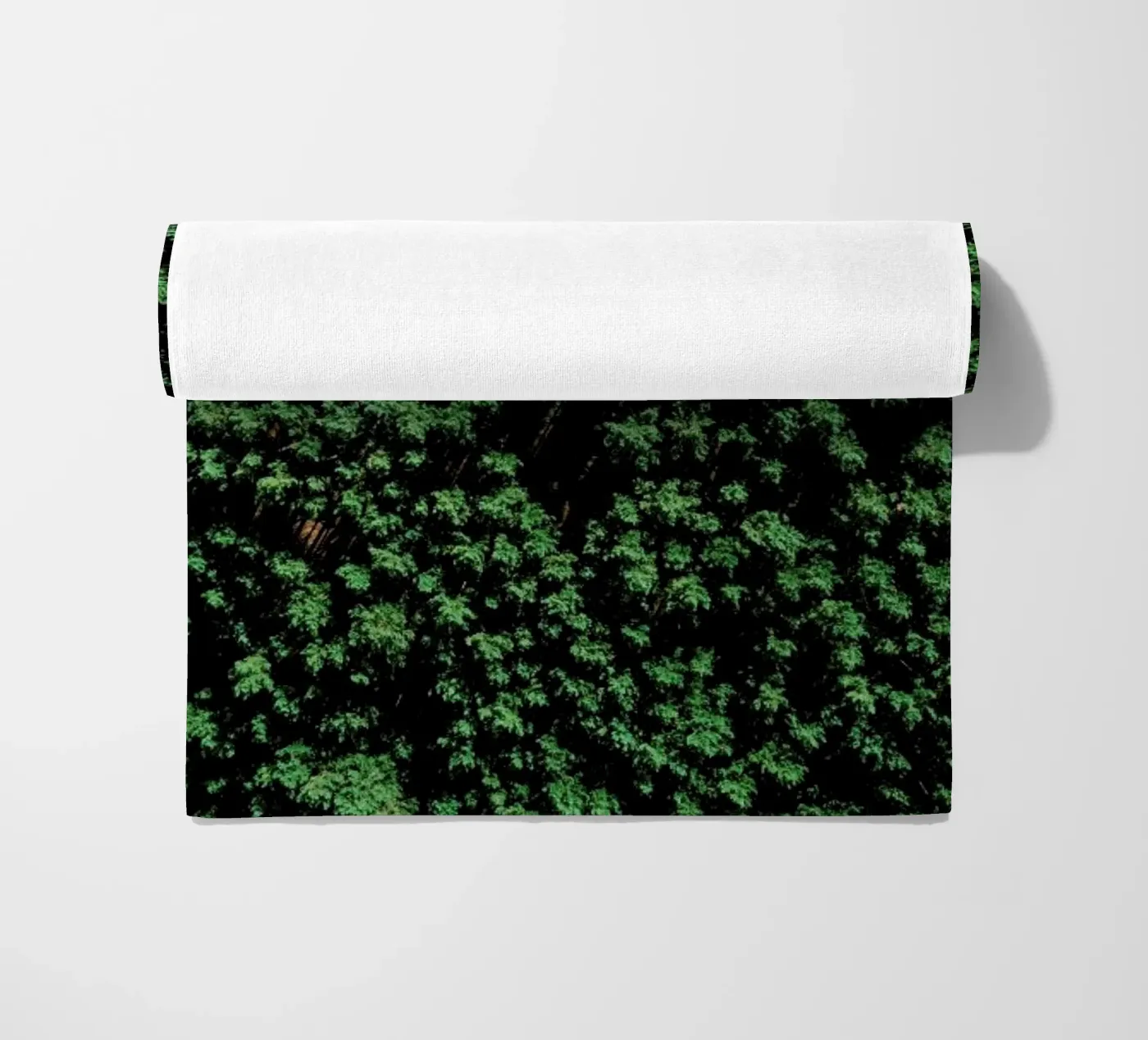 Tree Pattern Strandtuch von Sebastian Hilgetag