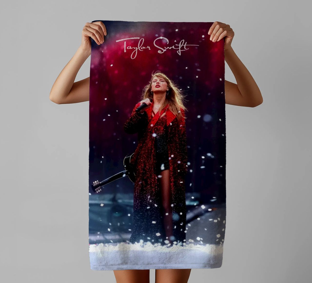 Taylor Swiftie asciugamano da bagno da NindaCreationsArt