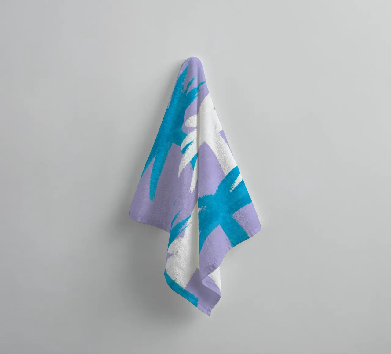 Palmen-Muster - Violettblau Handtuch von intemporalis