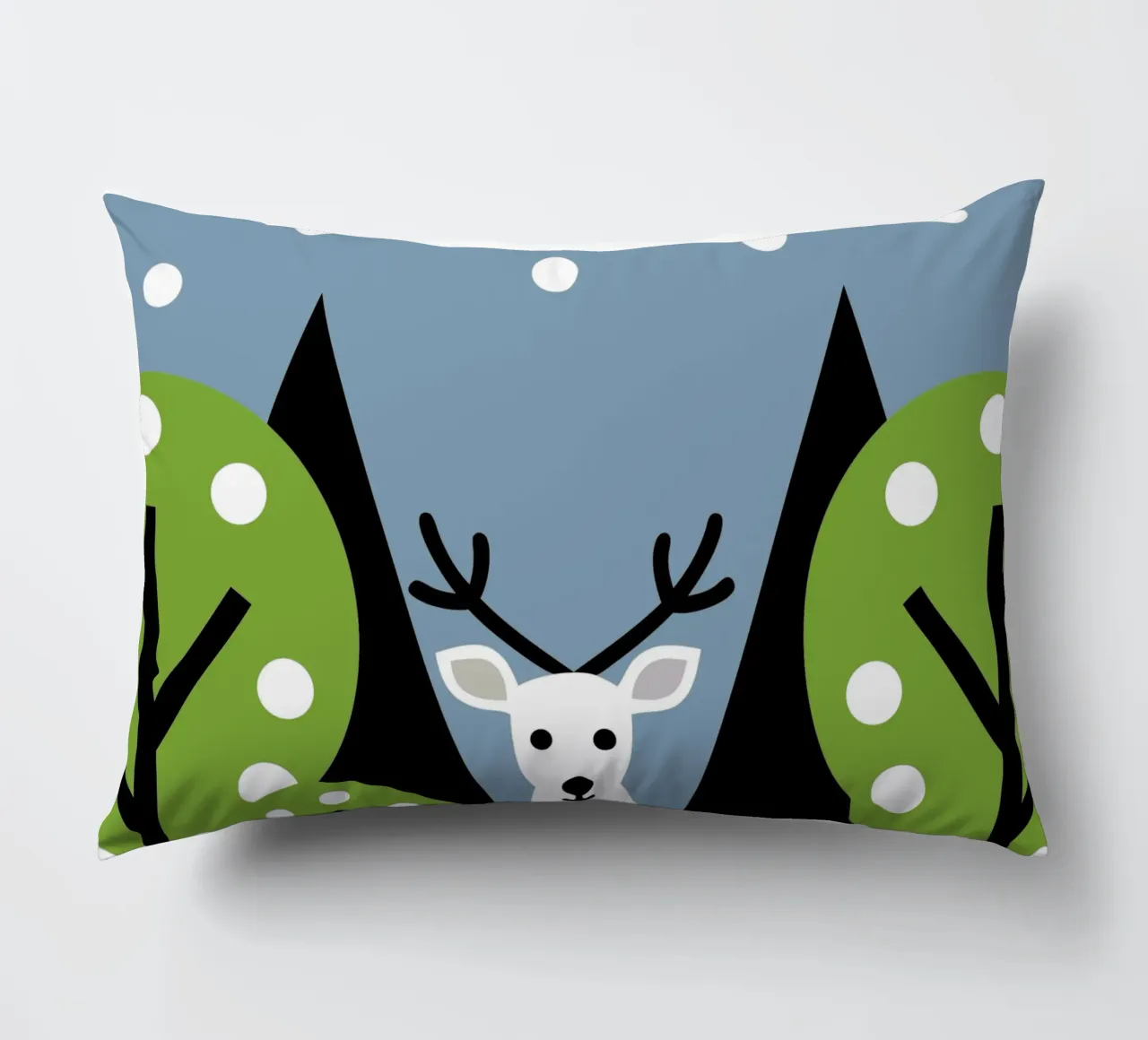 Cervo e albero cuscino da LOOK DIFFERENT