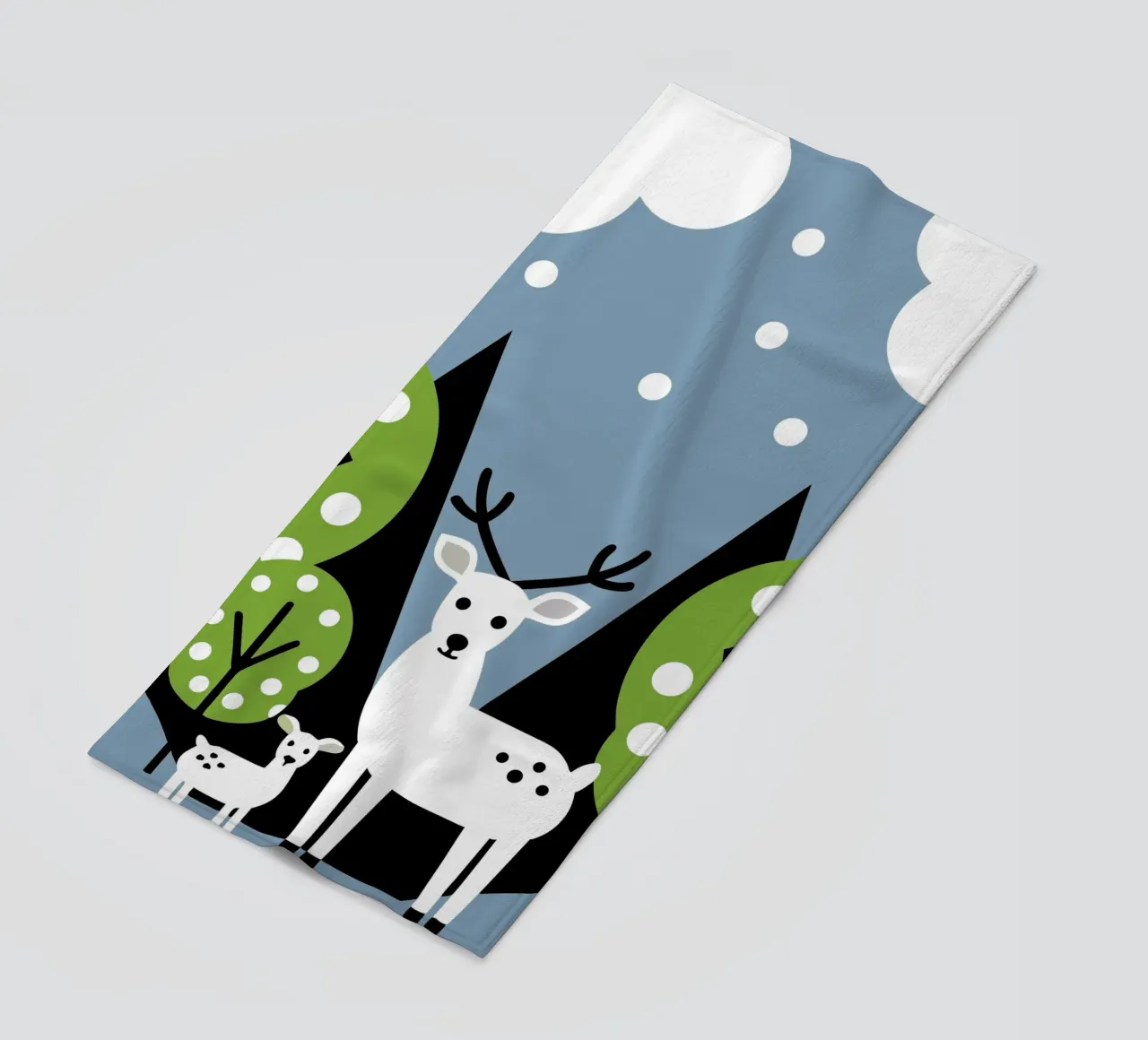 Cervo e albero telo mare da LOOK DIFFERENT