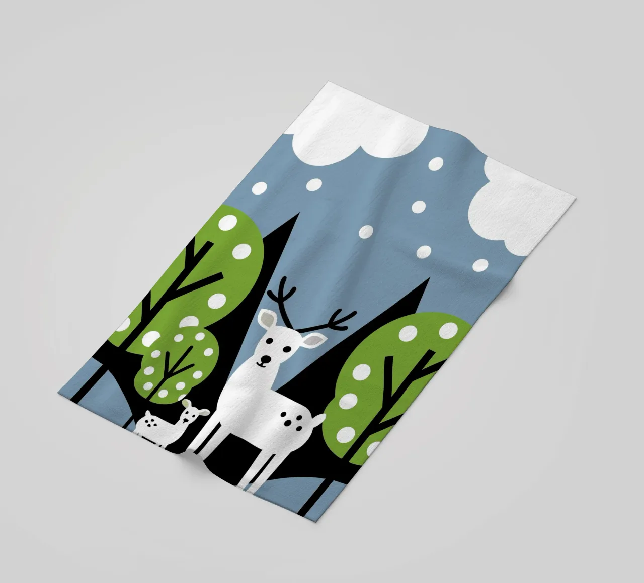Cervo e albero telo mare da LOOK DIFFERENT