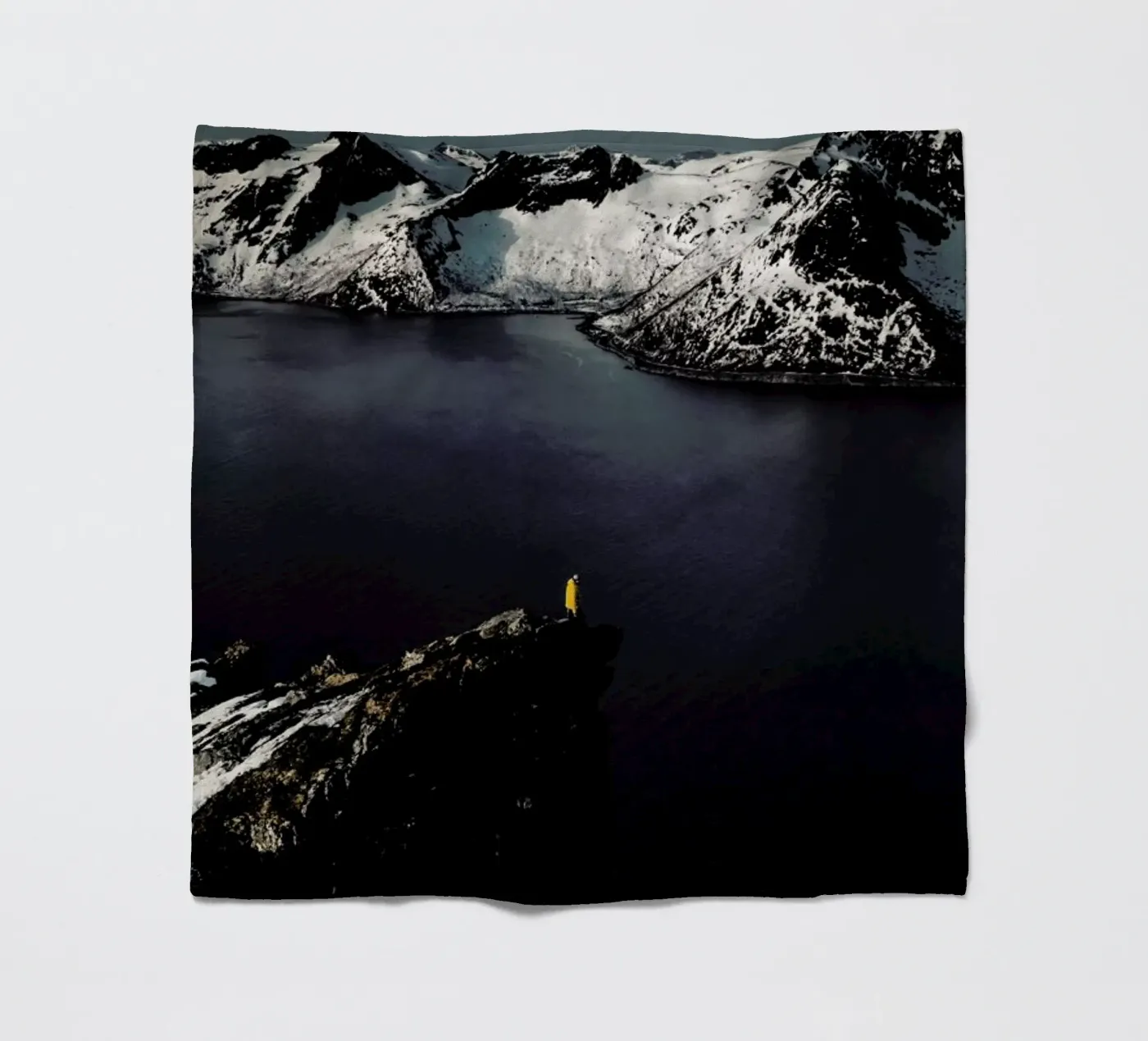 Diving Point Fleecedecke von EyeEm Mobile GmbH