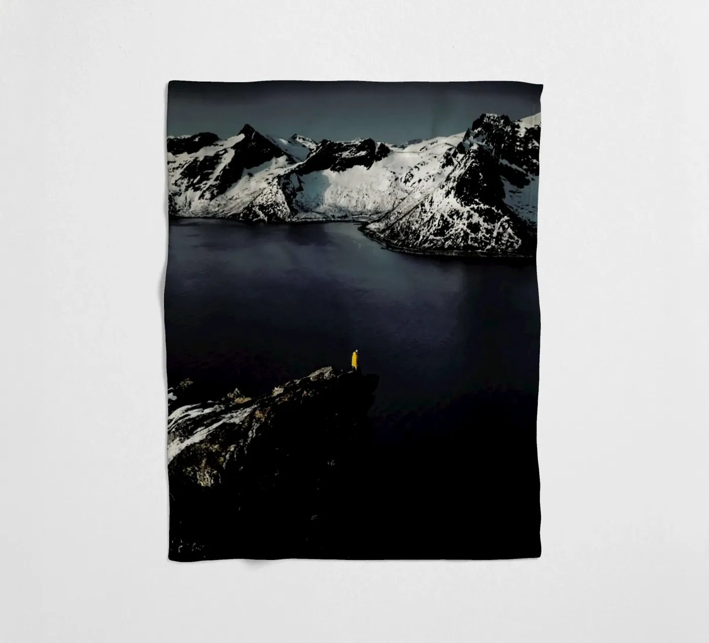 Diving Point Fleecedecke von EyeEm Mobile GmbH